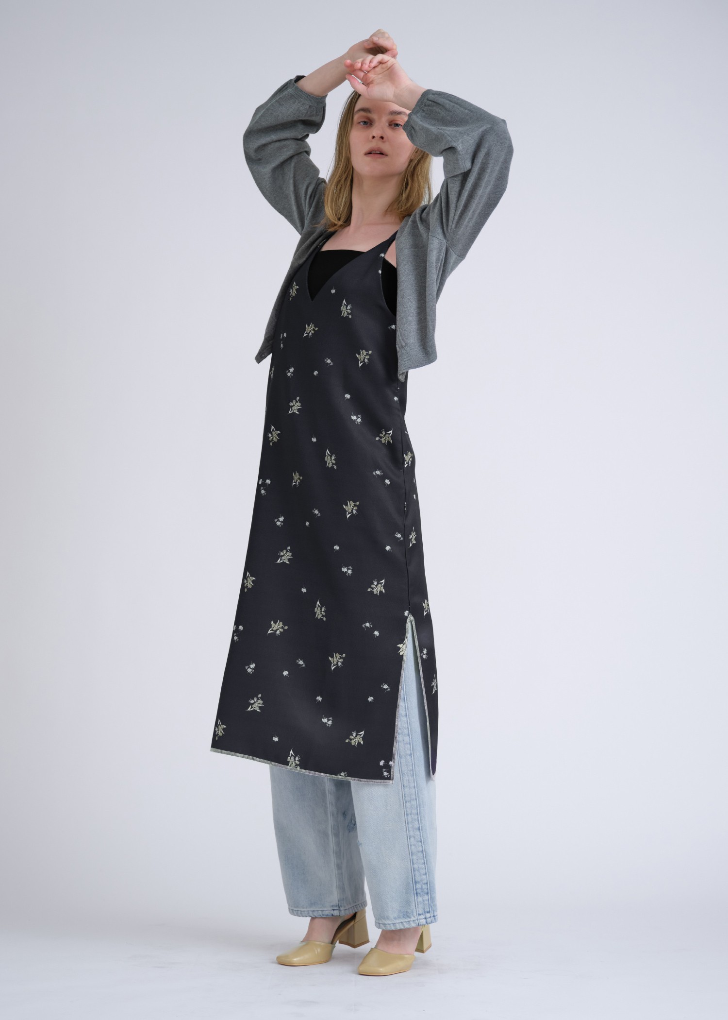 deep side slit ditsy print camisole OP