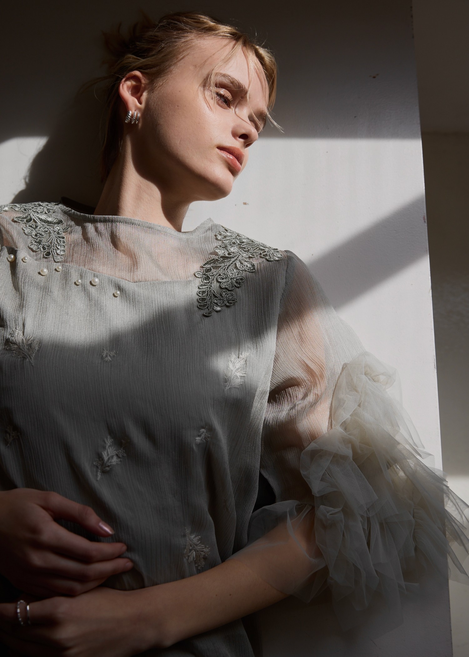 hem tiered volume sleeve embroidery OP