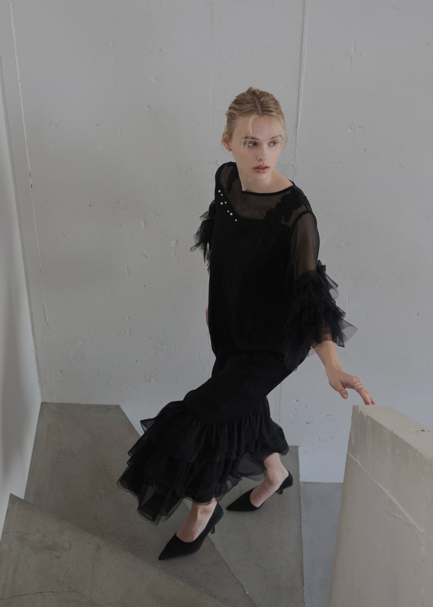 hem tiered volume sleeve embroidery OP