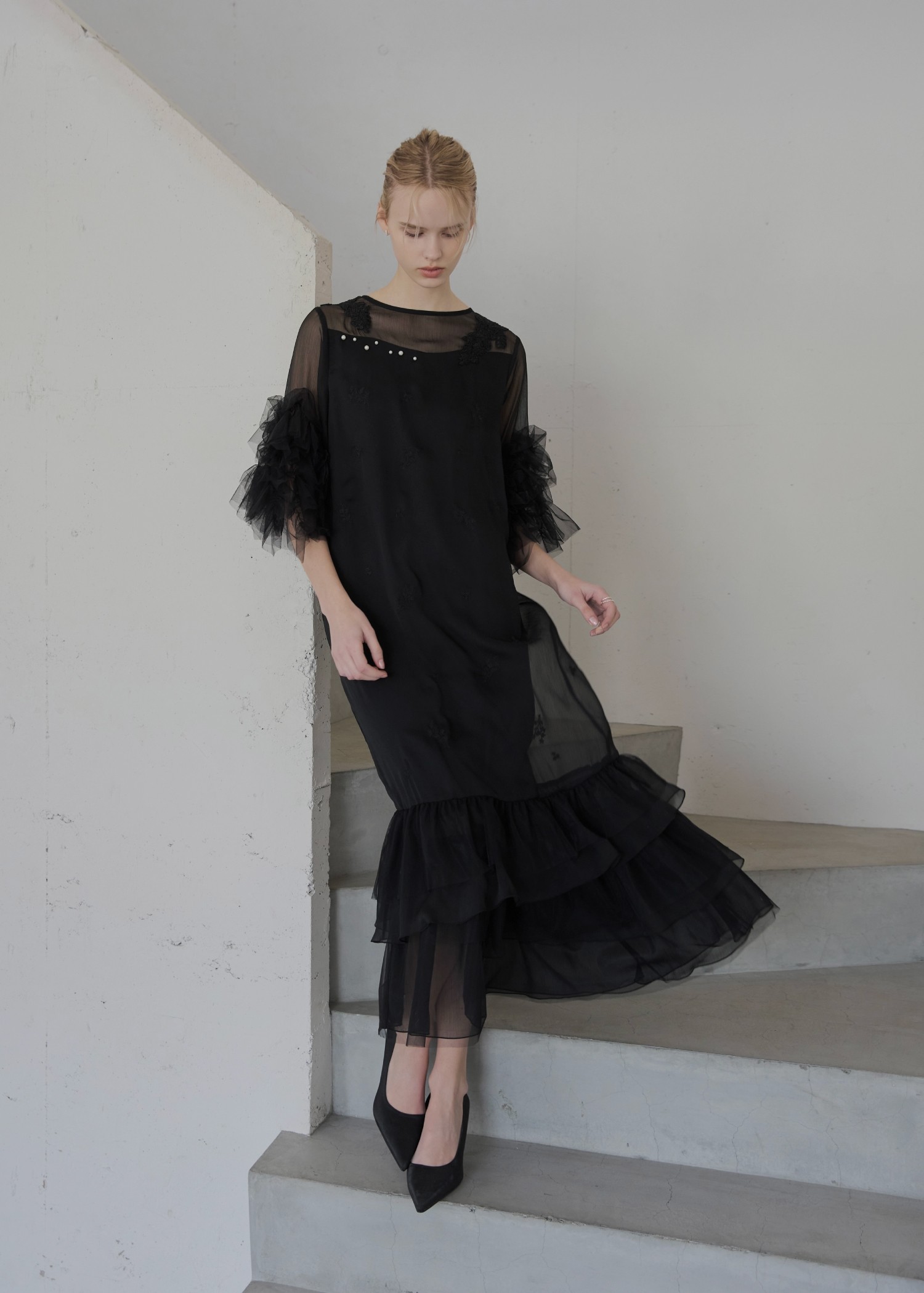 hem tiered volume sleeve embroidery OP