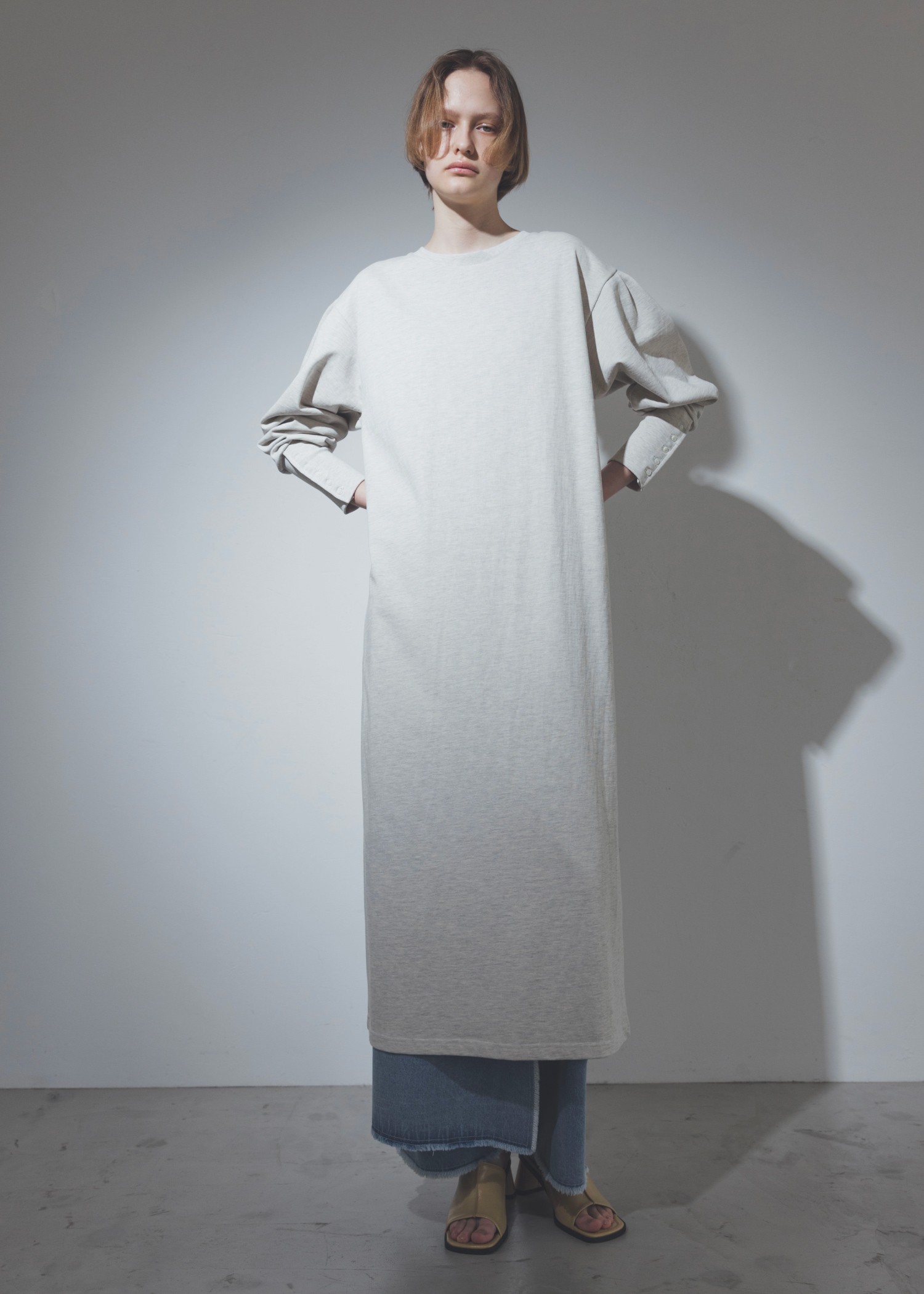 shirt detail long cuffs cut and sew OP