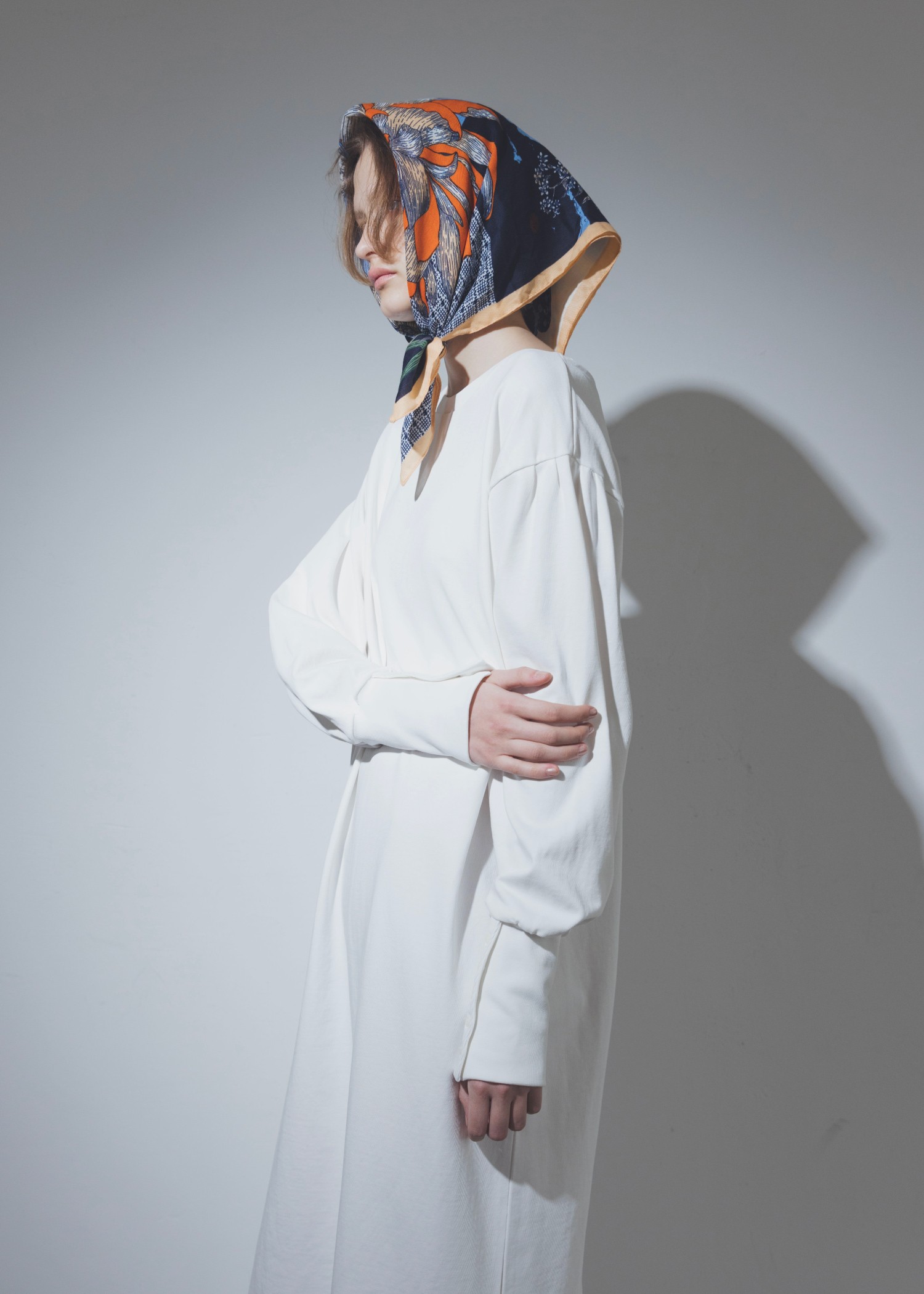 shirt detail long cuffs cut and sew OP