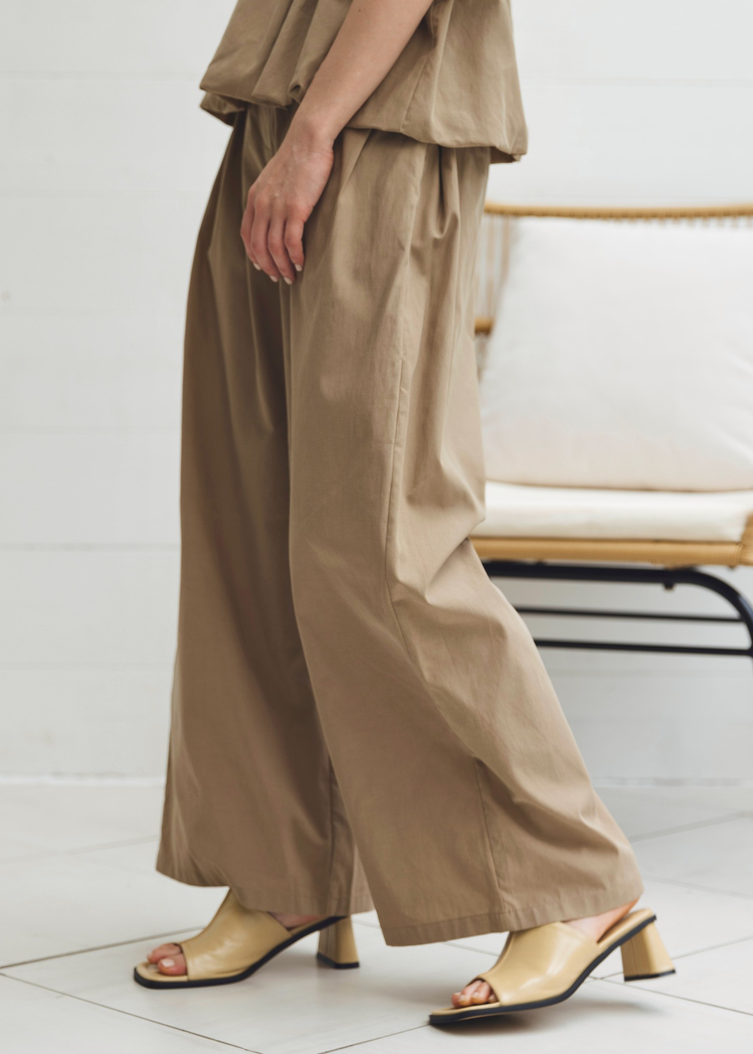 waist tab side tuck PT