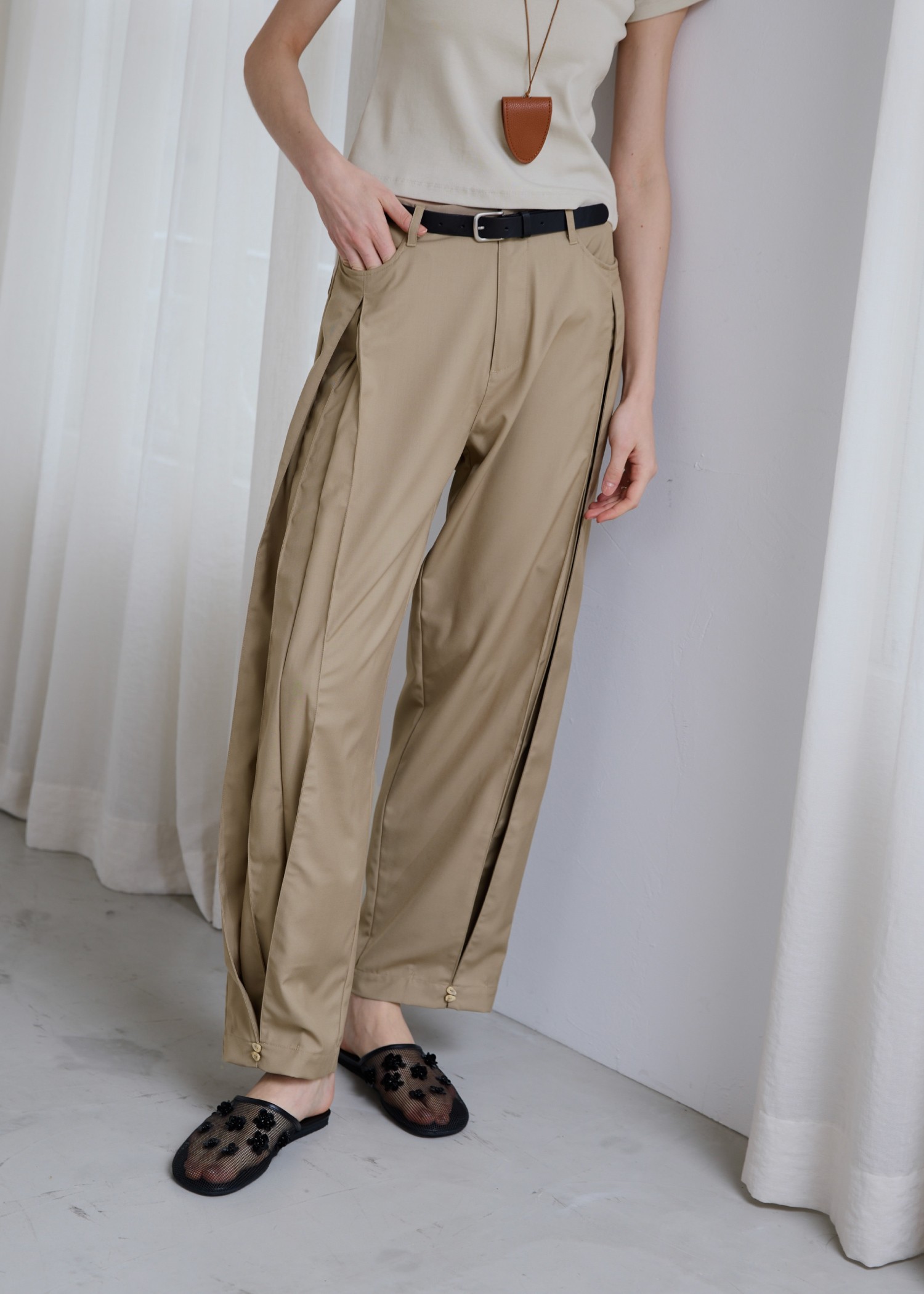 deep tuck design thick PT