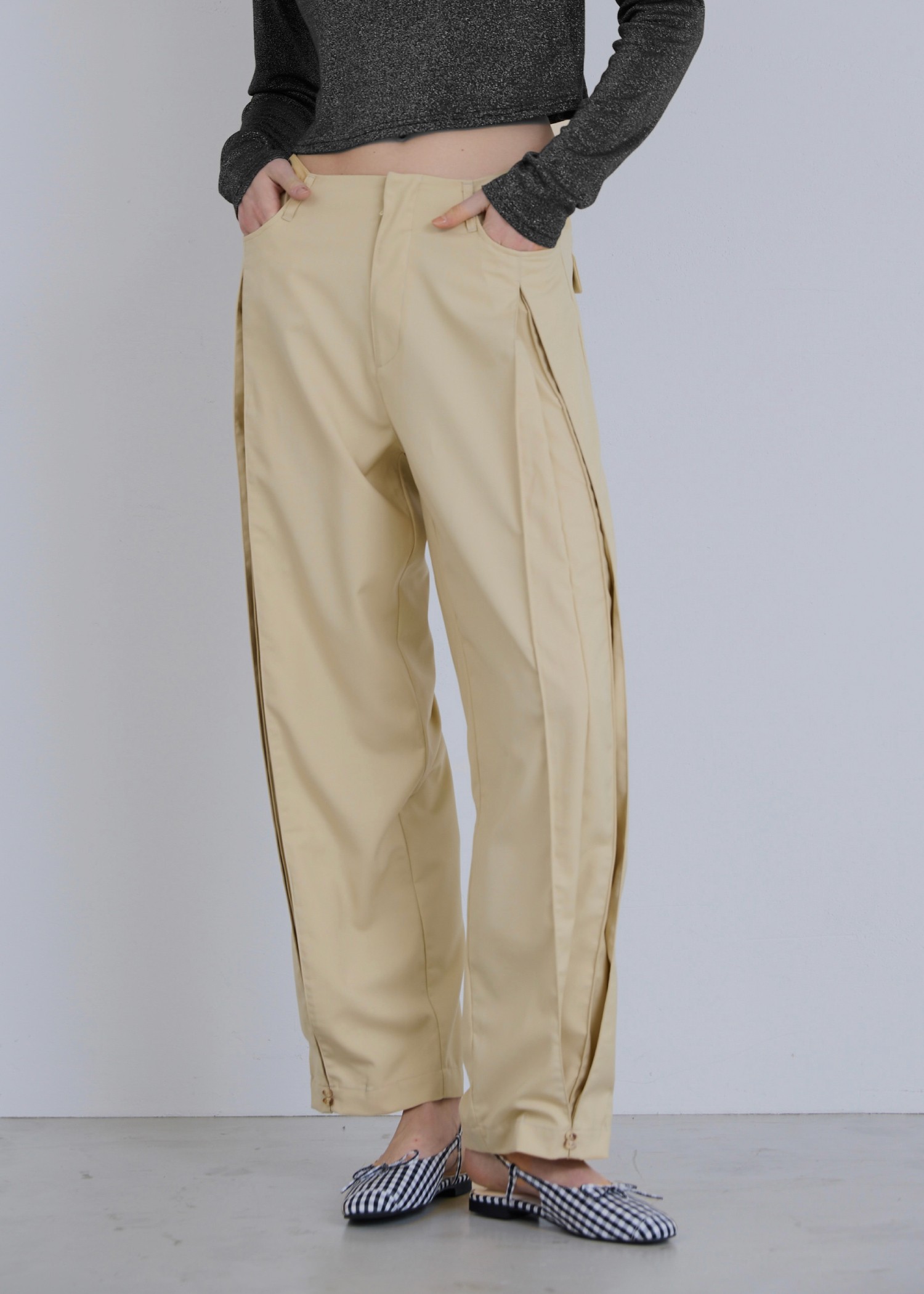 deep tuck design thick PT