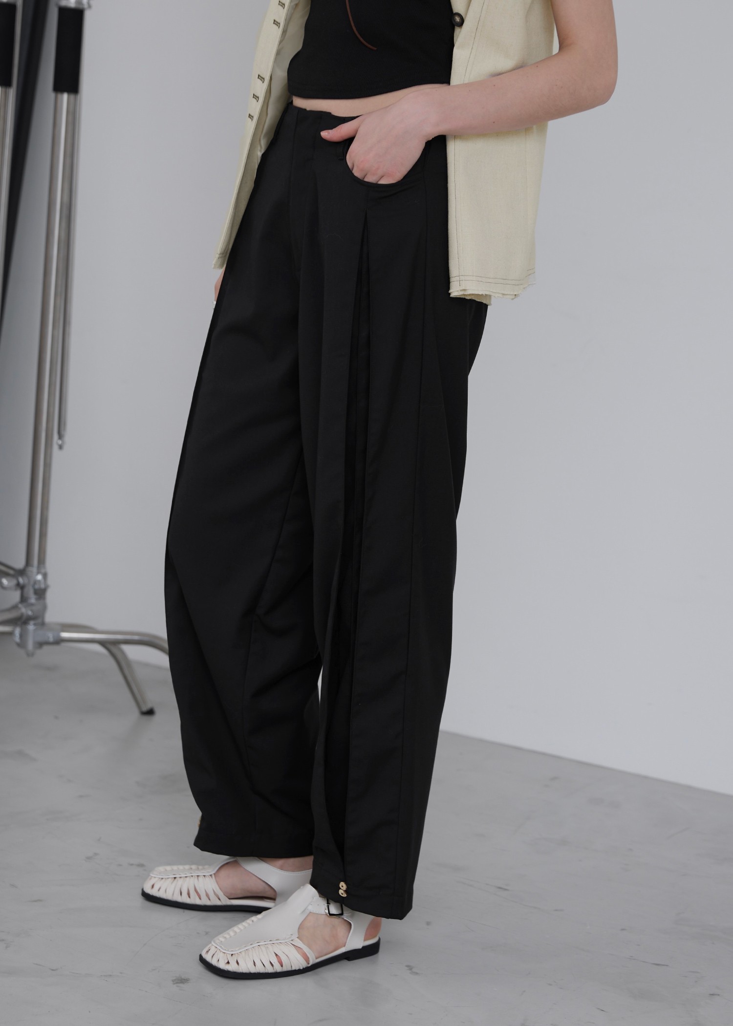 deep tuck design thick PT