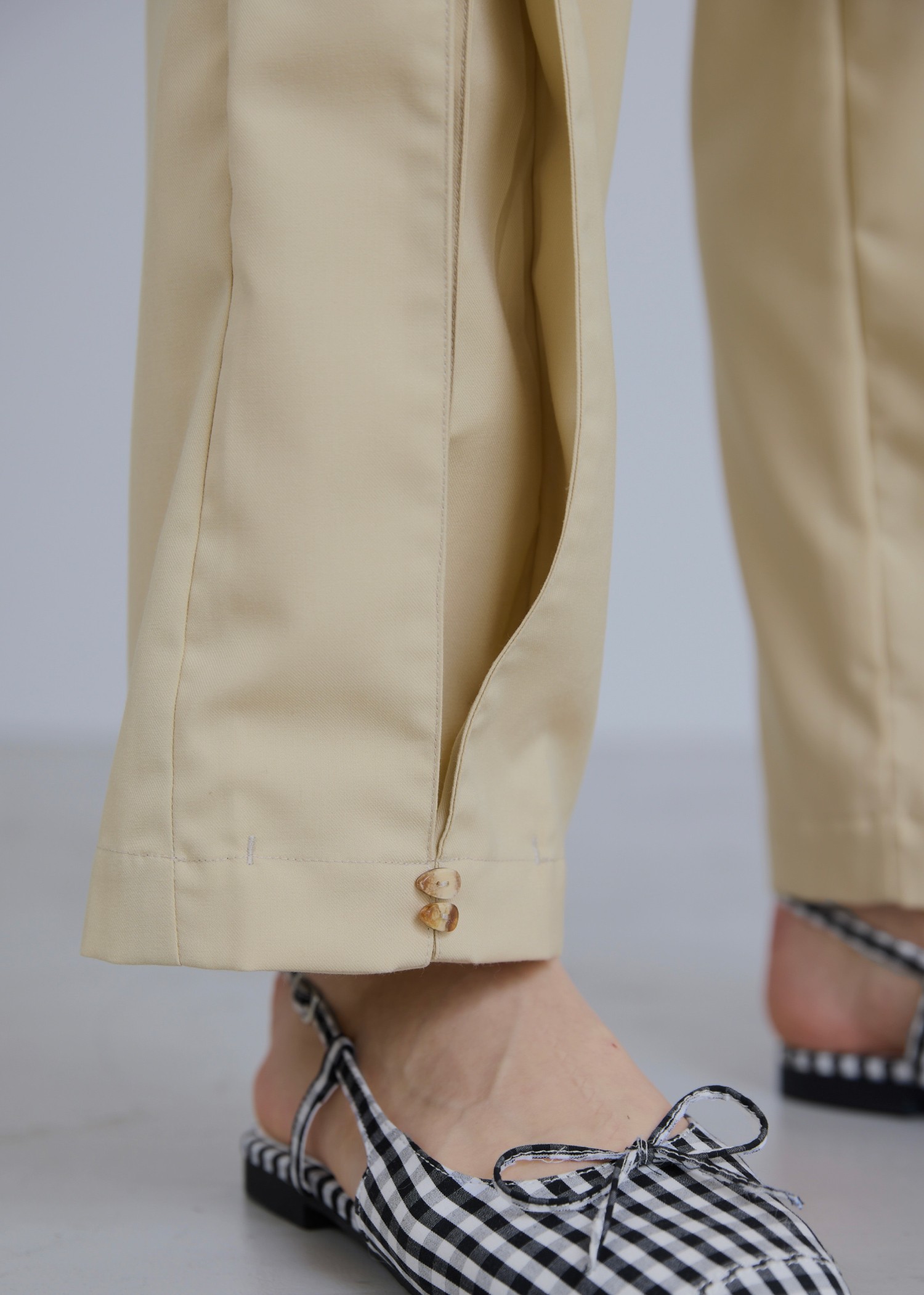 deep tuck design thick PT