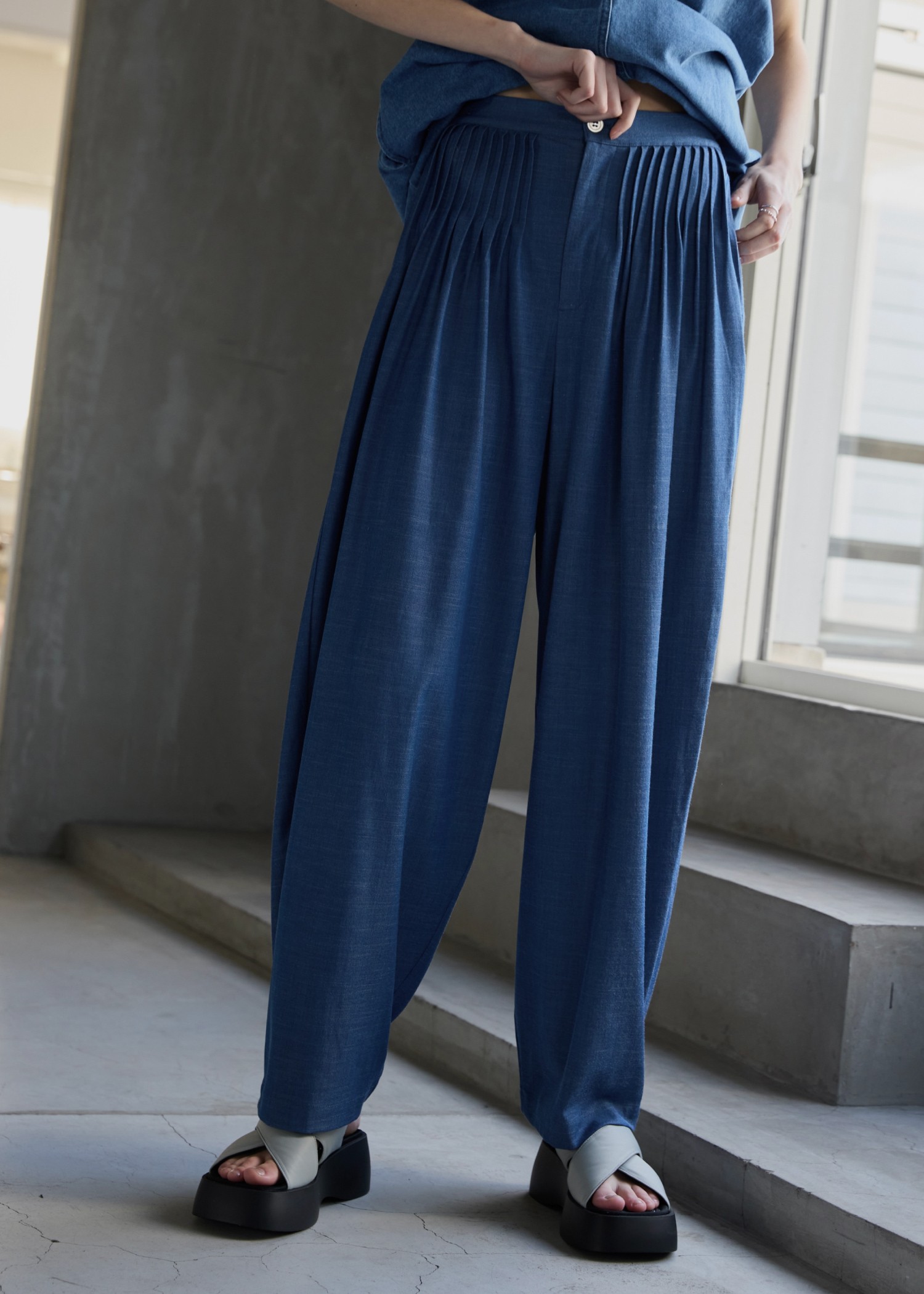 waist pin tuck wide panel PT