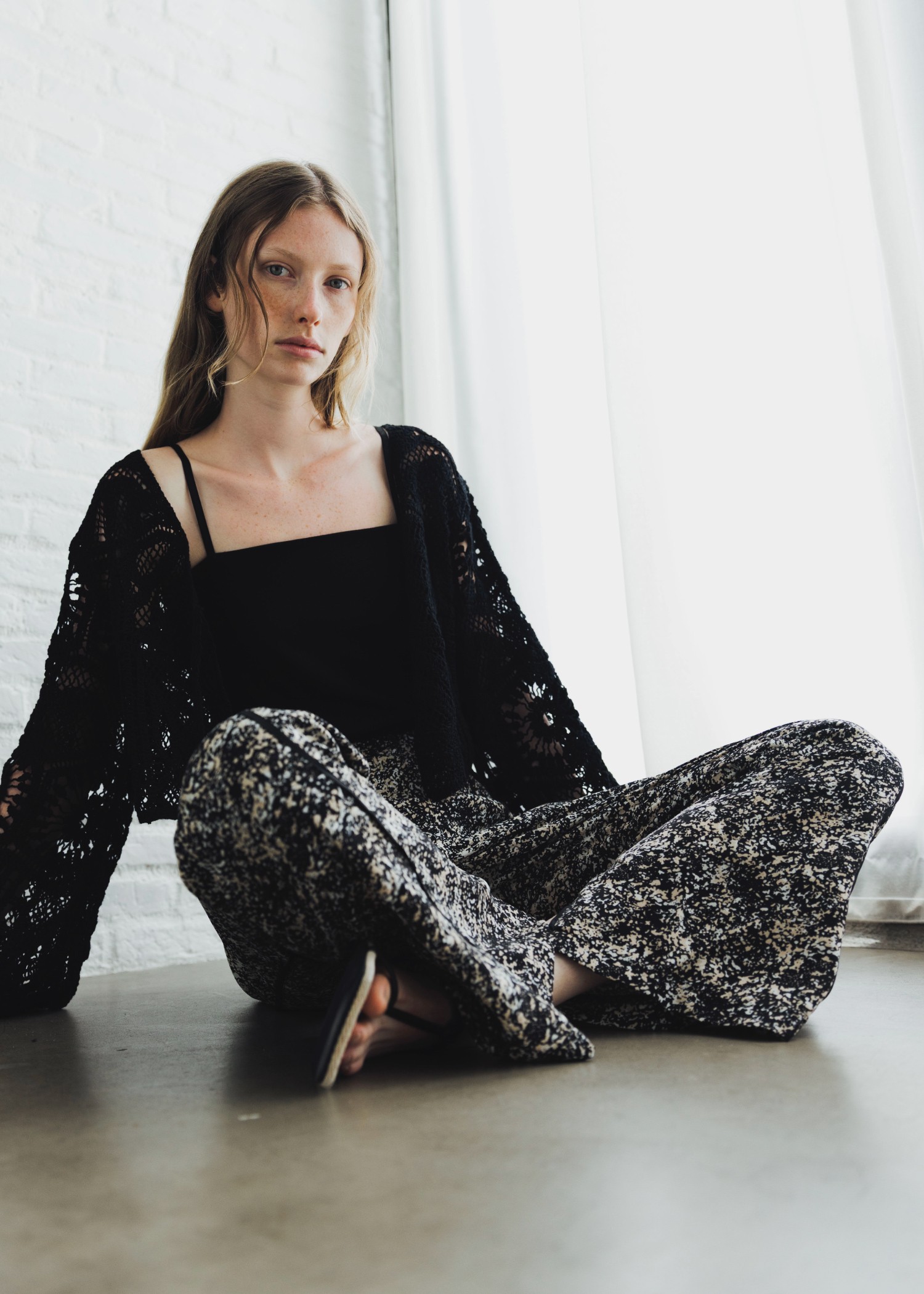 flowing line back slit piping PT