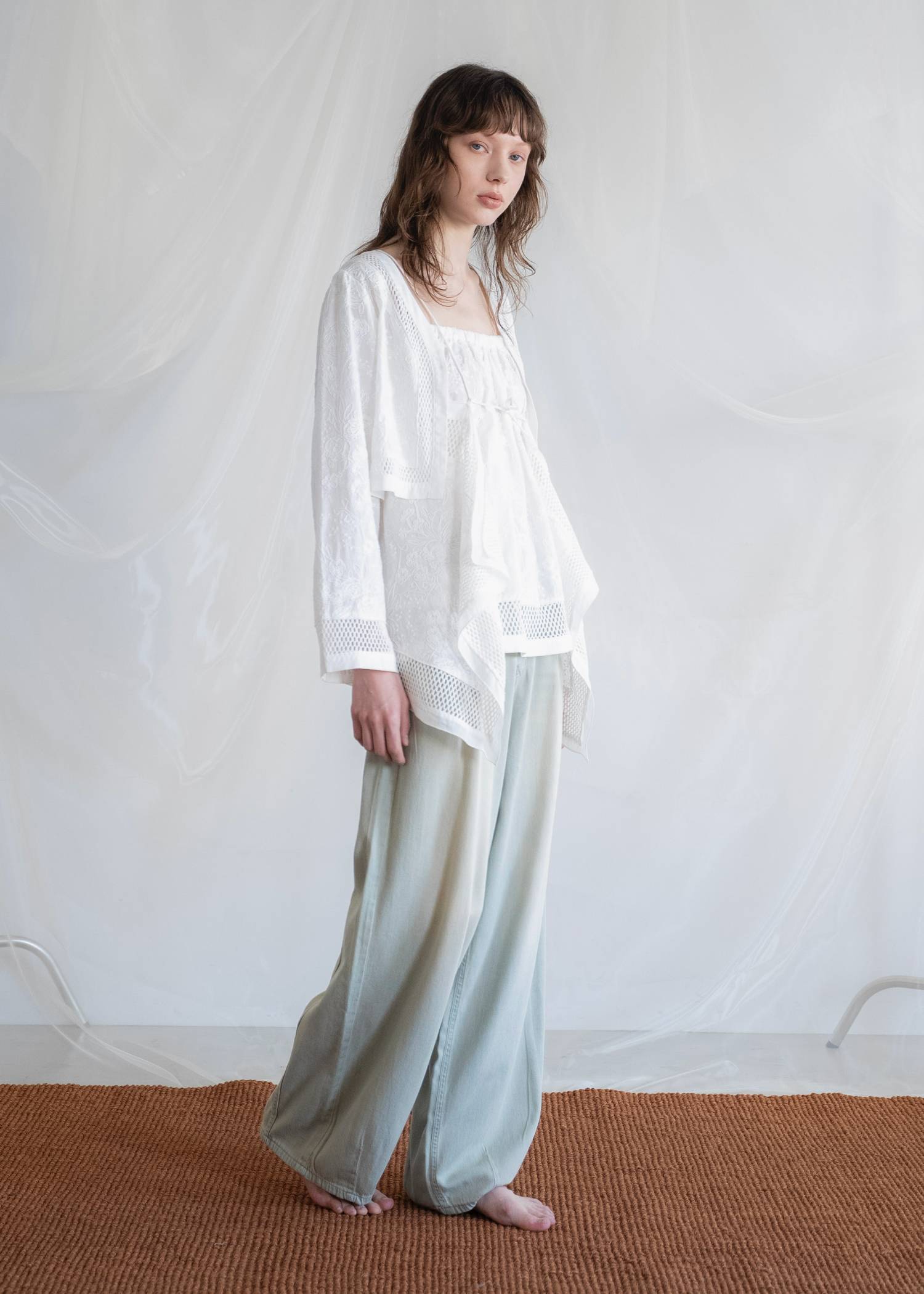 light oz curve silhouette darts denim