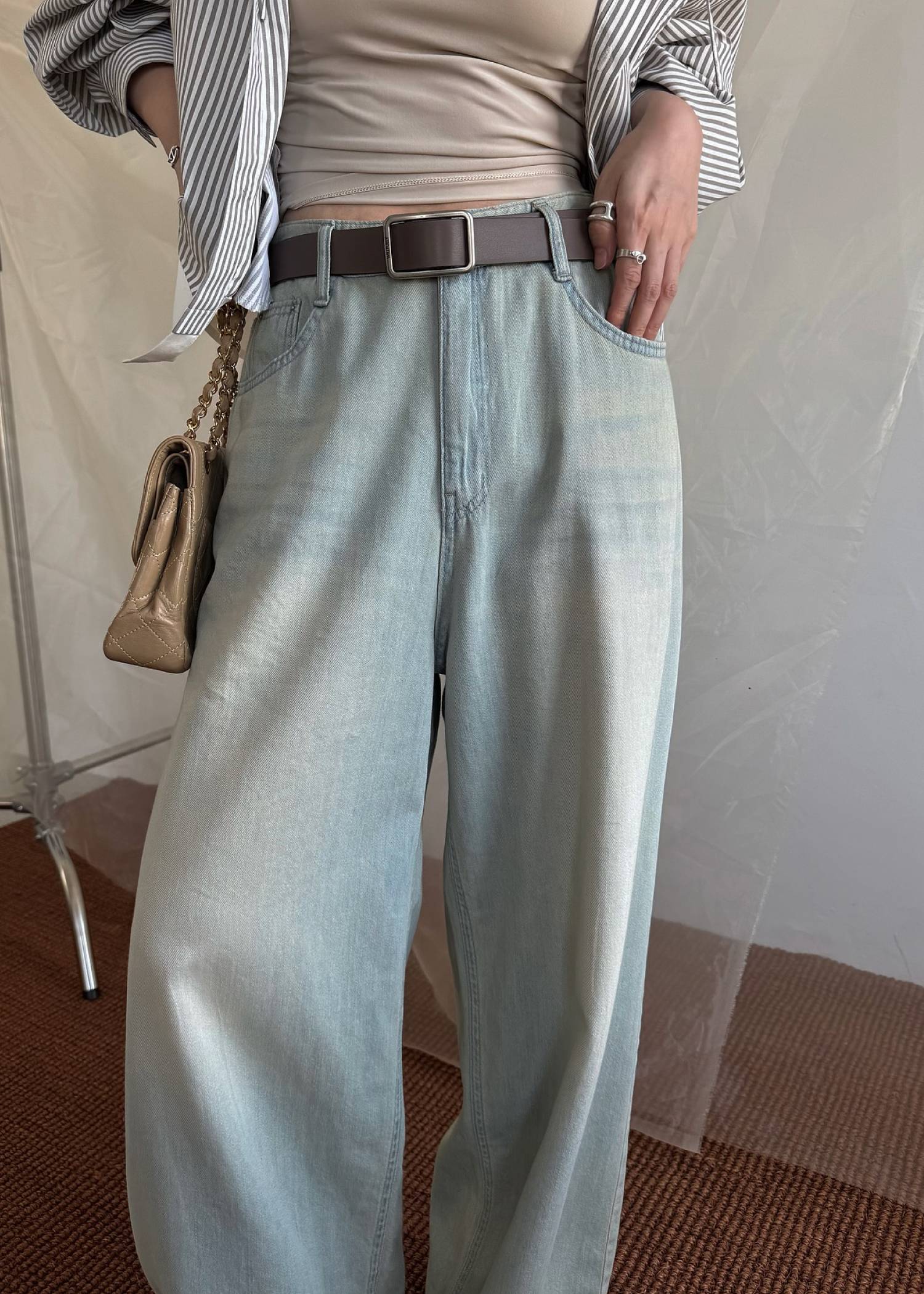 light oz curve silhouette darts denim