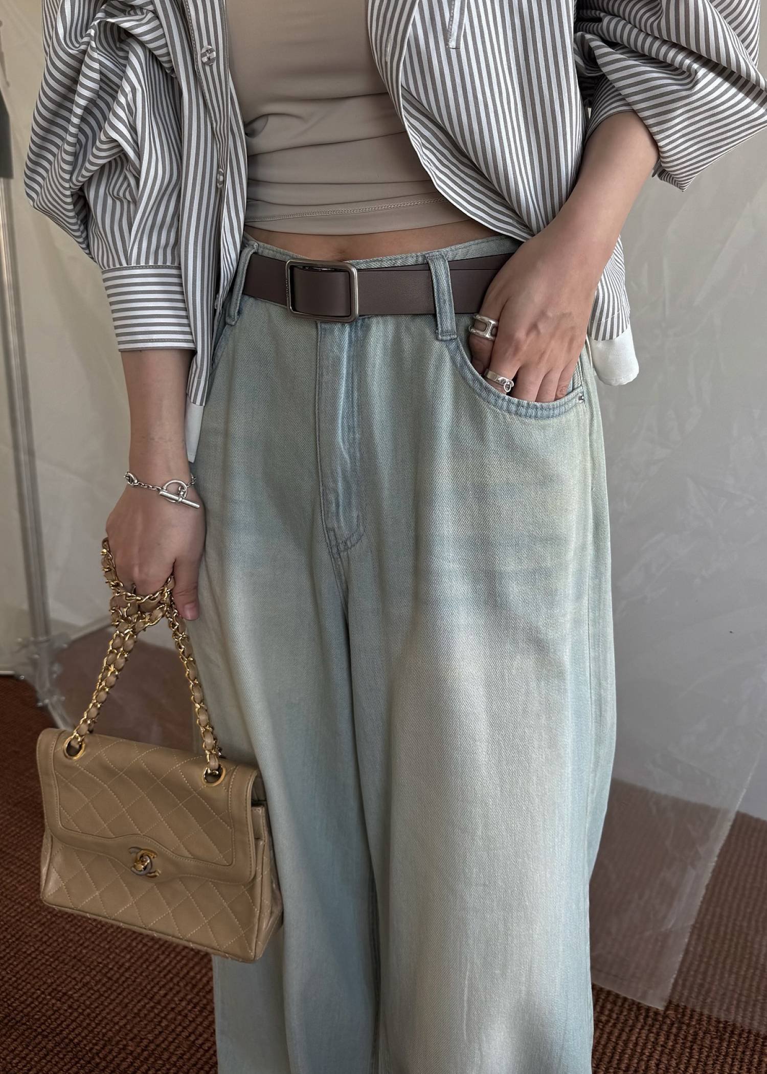 light oz curve silhouette darts denim