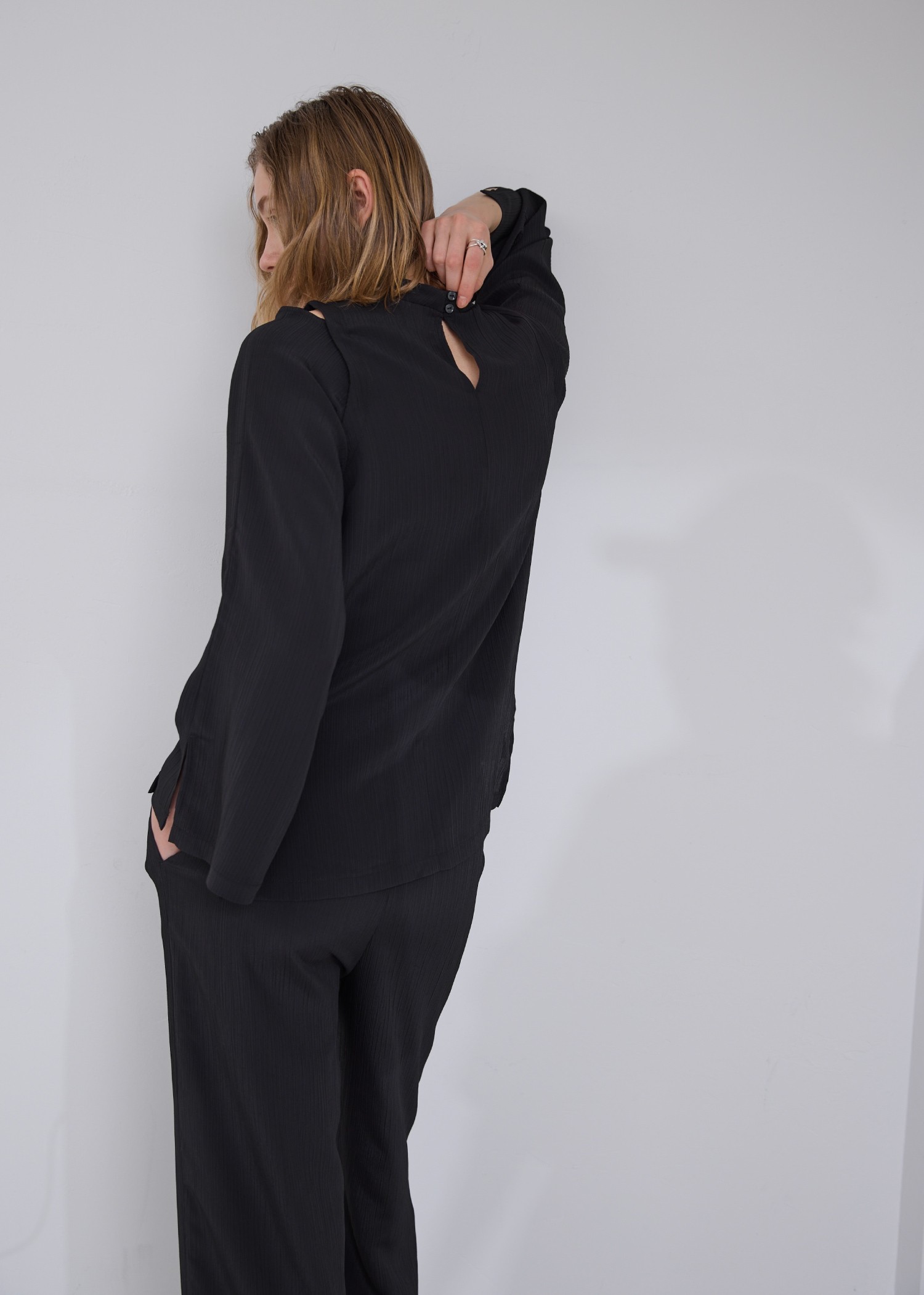 removal sleeve crepe tops