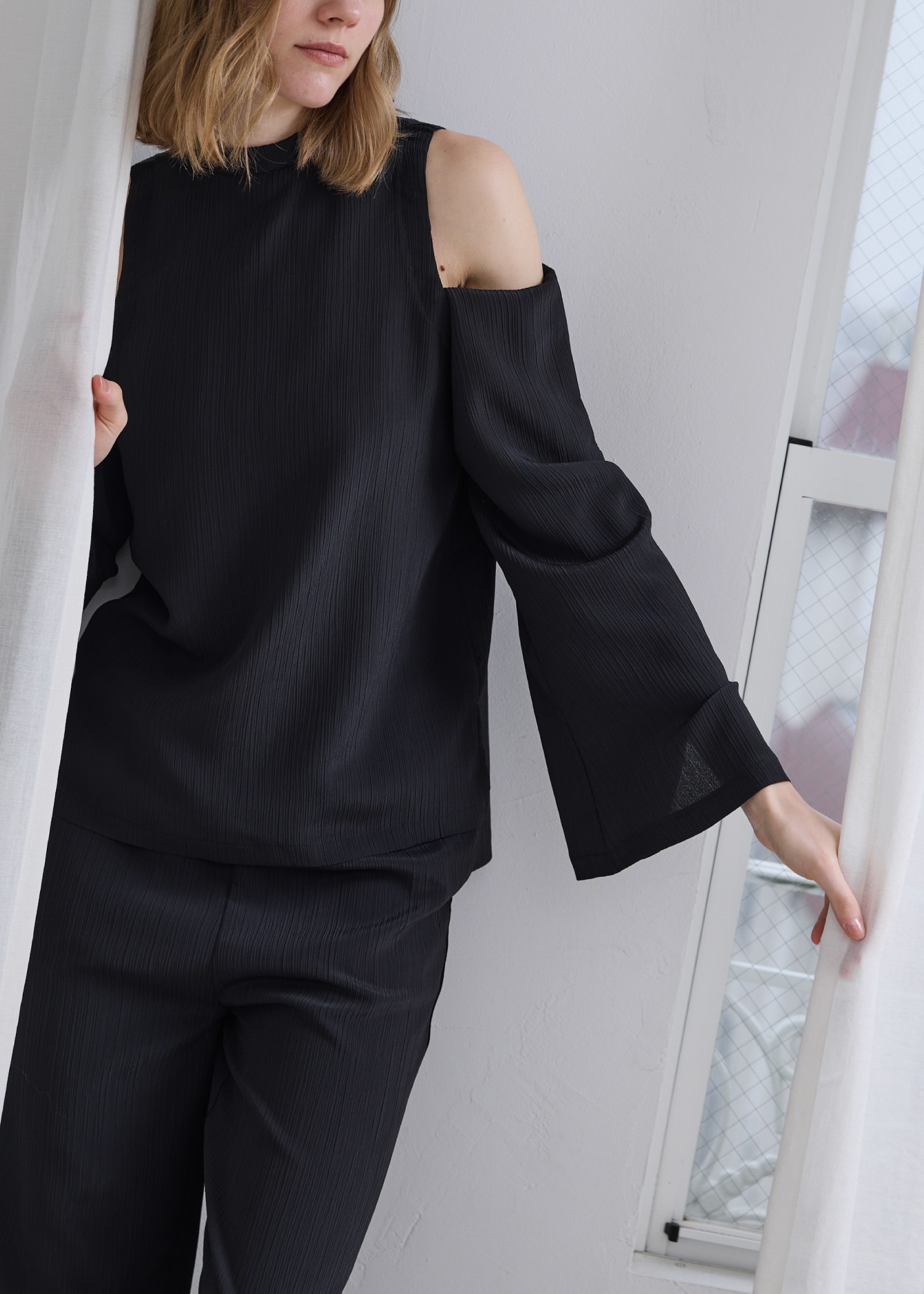 removal sleeve crepe tops