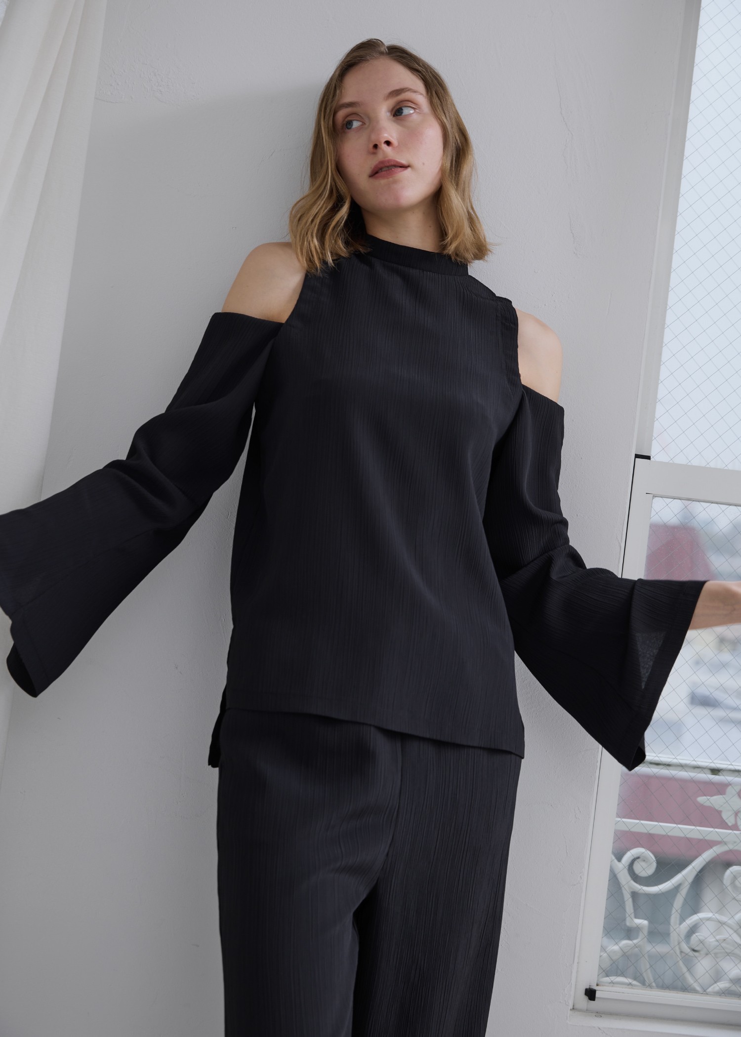 removal sleeve crepe tops