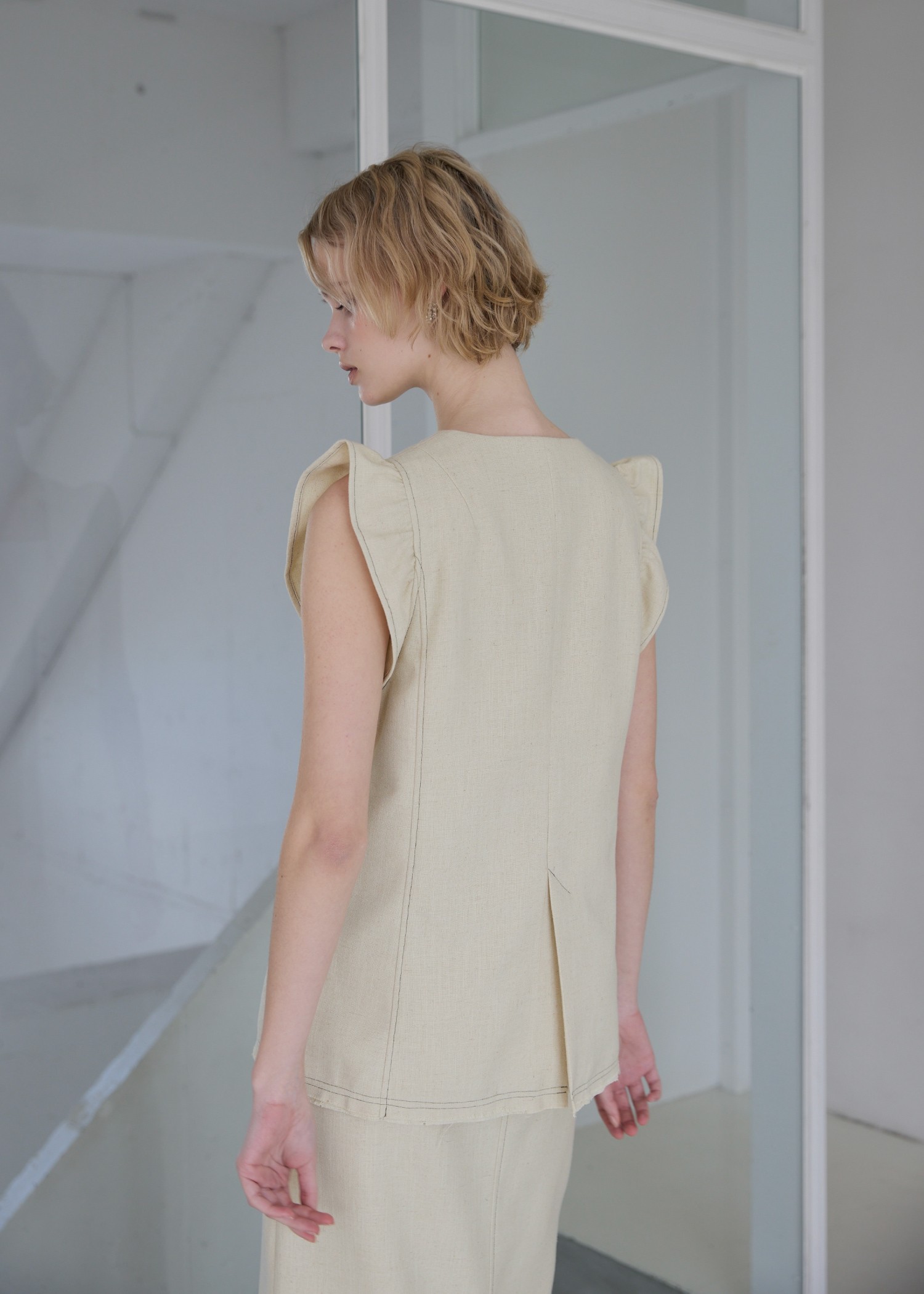 no collar frill sleeve nep gilet