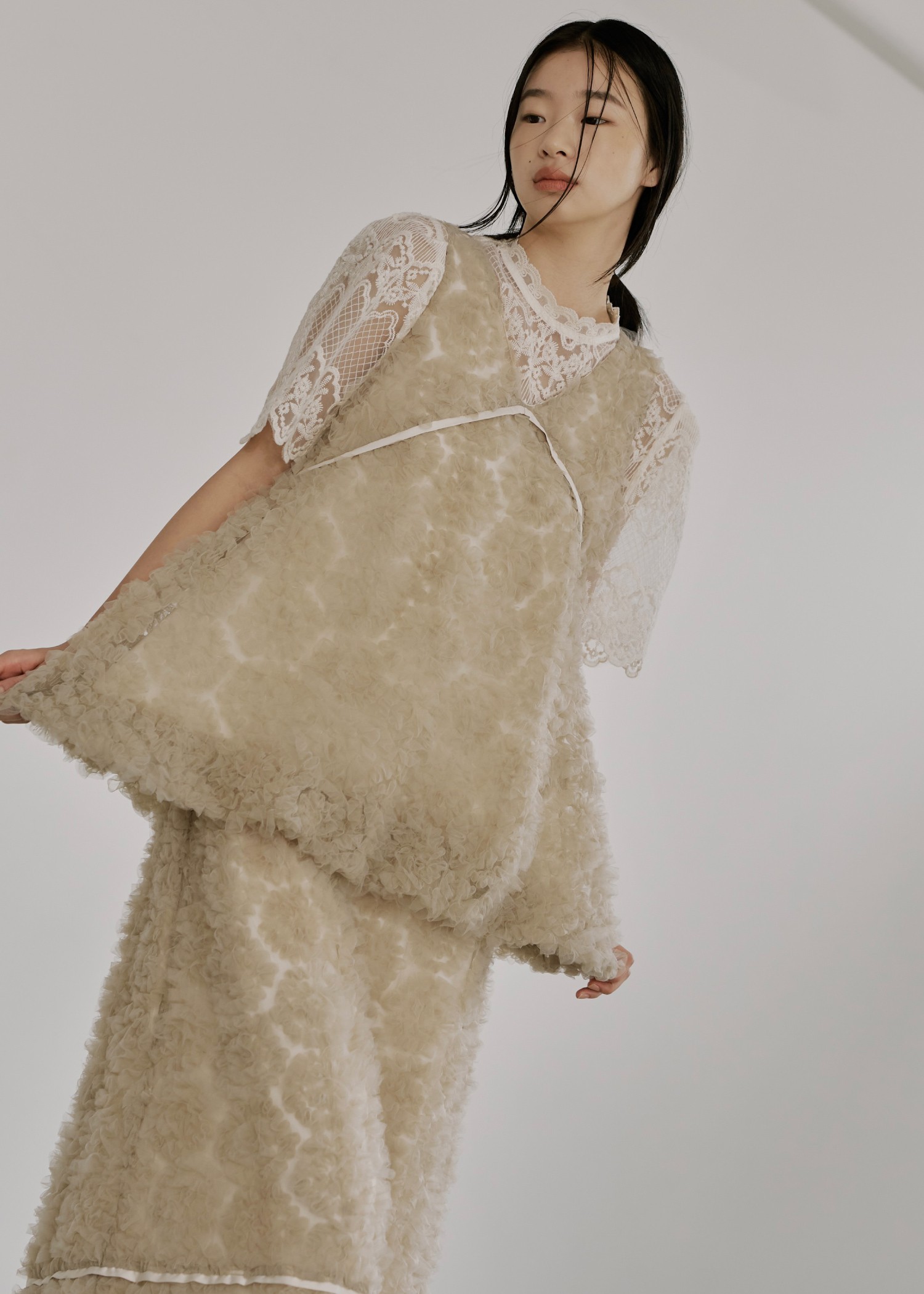 circle tulle motif balloon peplum nosleeve tops