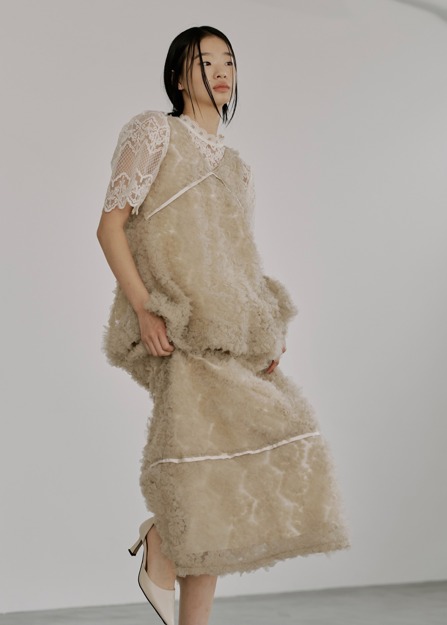 circle tulle motif balloon peplum nosleeve tops