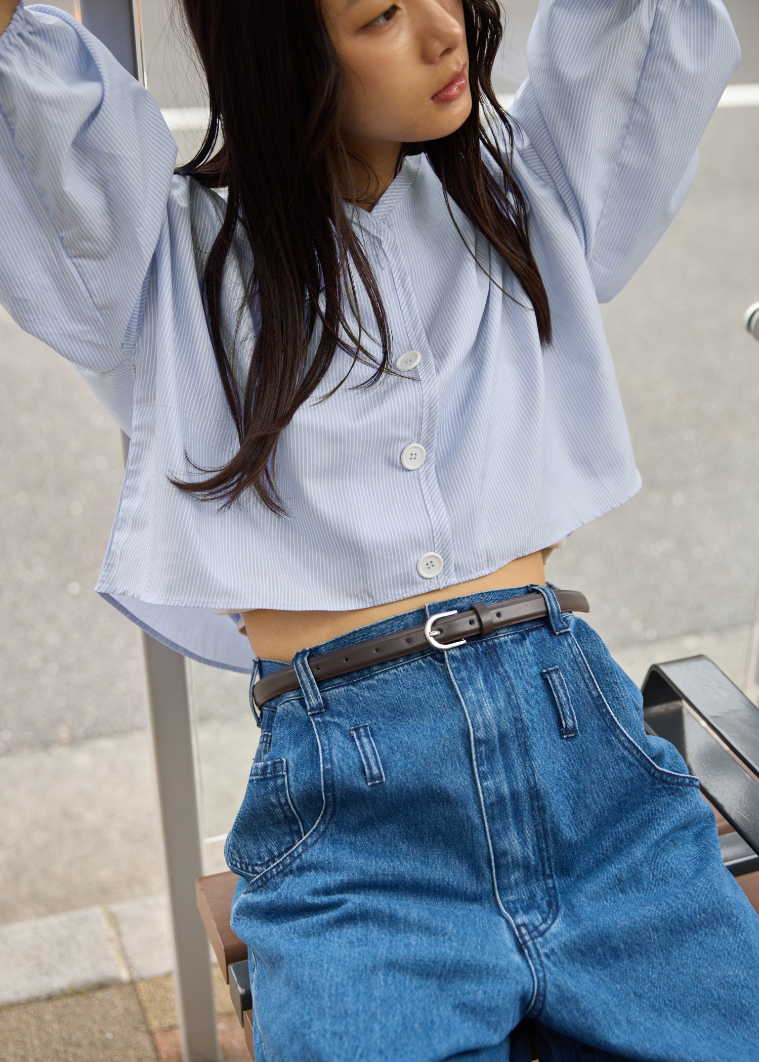 volume gather sleeve v neck BL