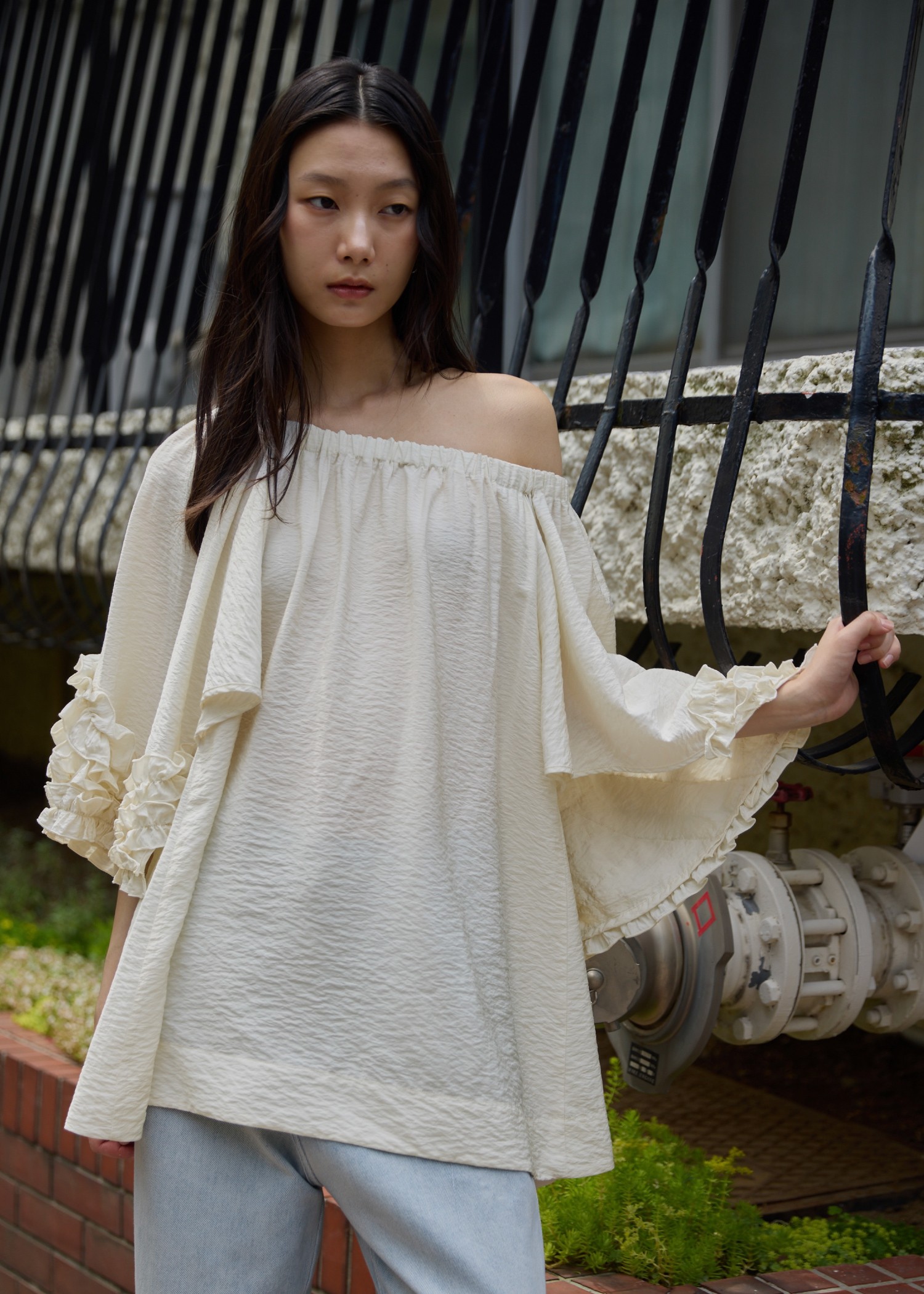 flutter frill sleeve gather tunic