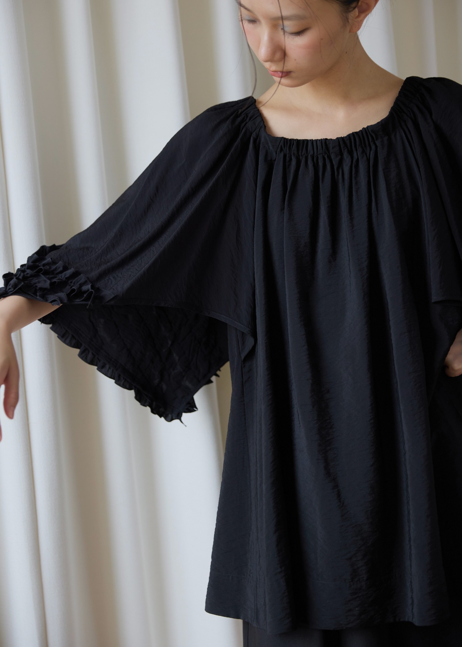 flutter frill sleeve gather tunic