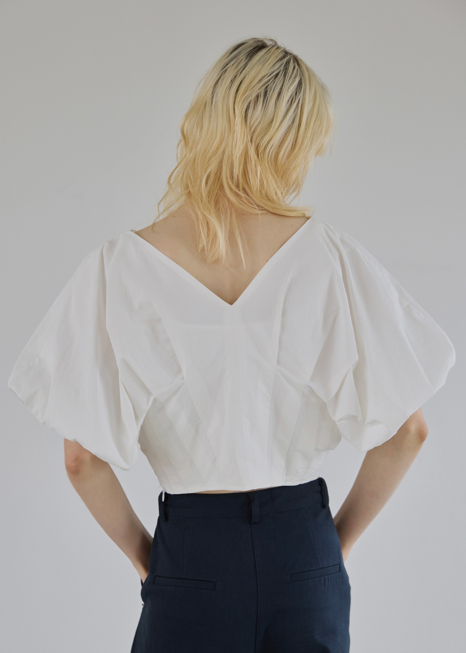 volume tuck V neck dolman tops