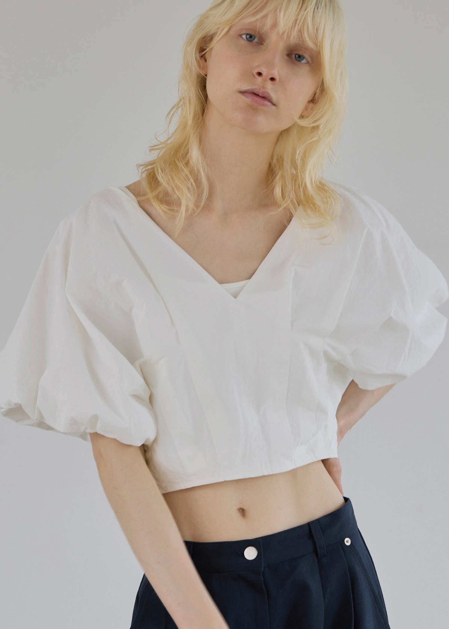 volume tuck V neck dolman tops