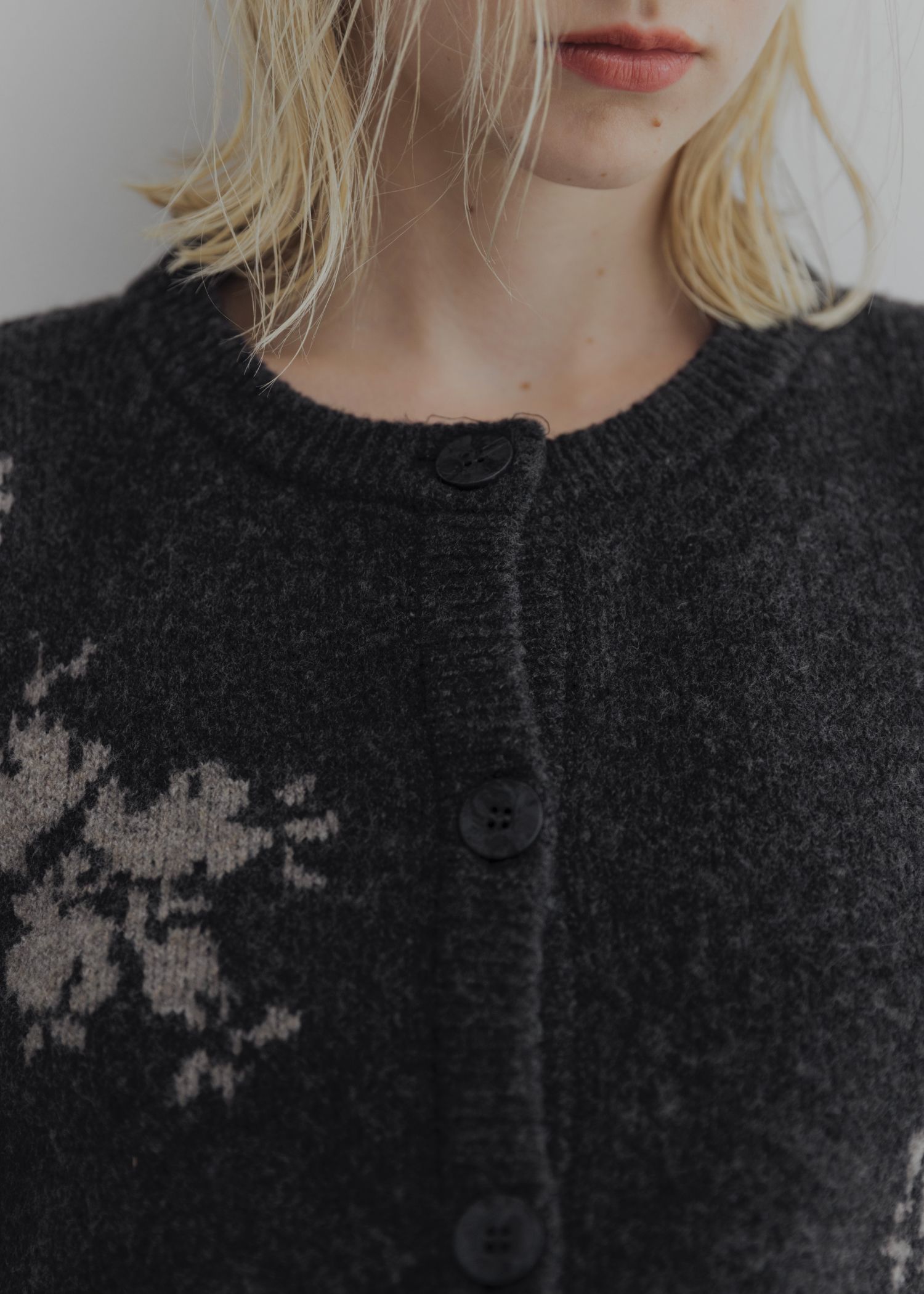 cropped flower jacquard knit cardigan