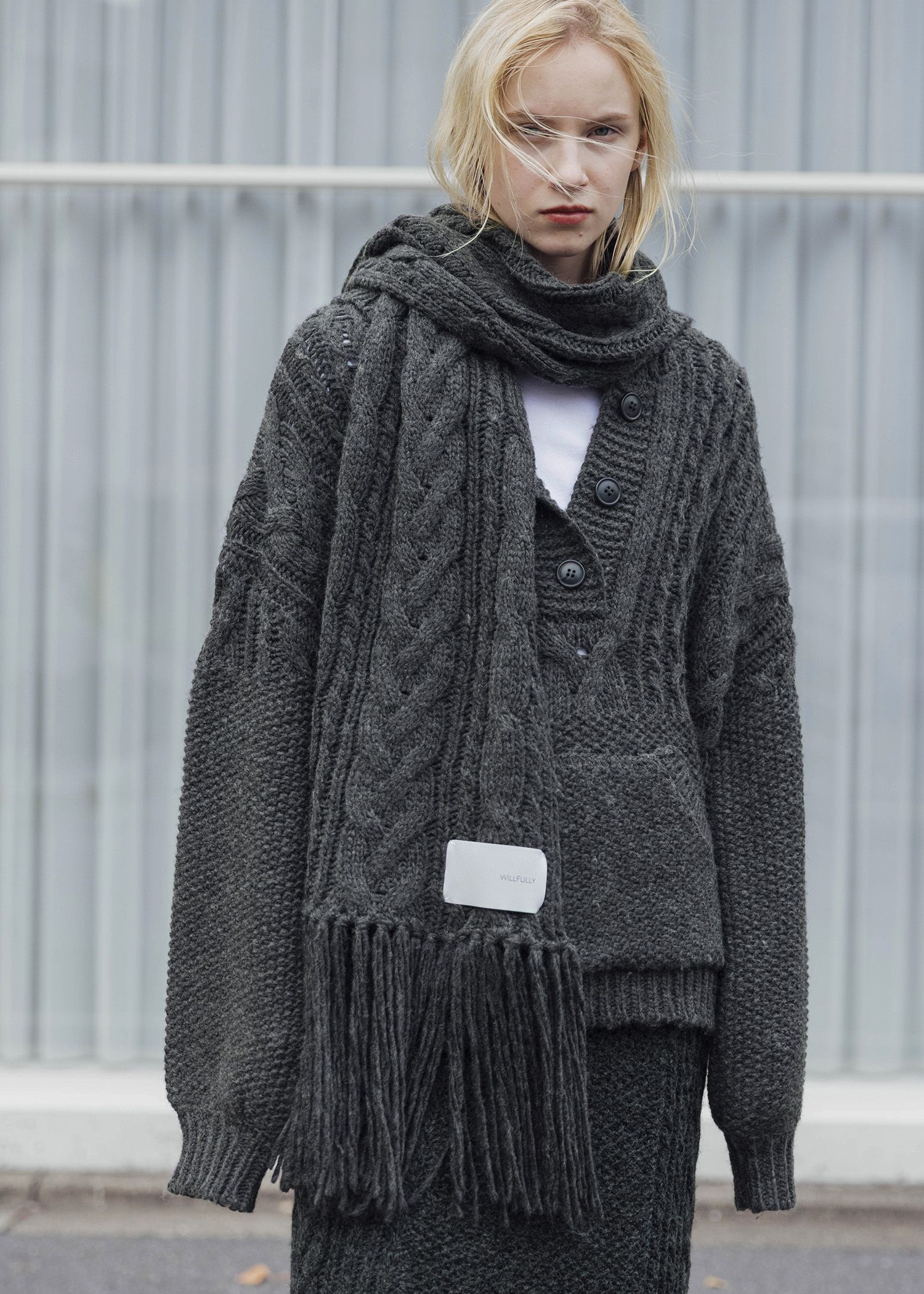 skipper hoodie cable muff pocket knit