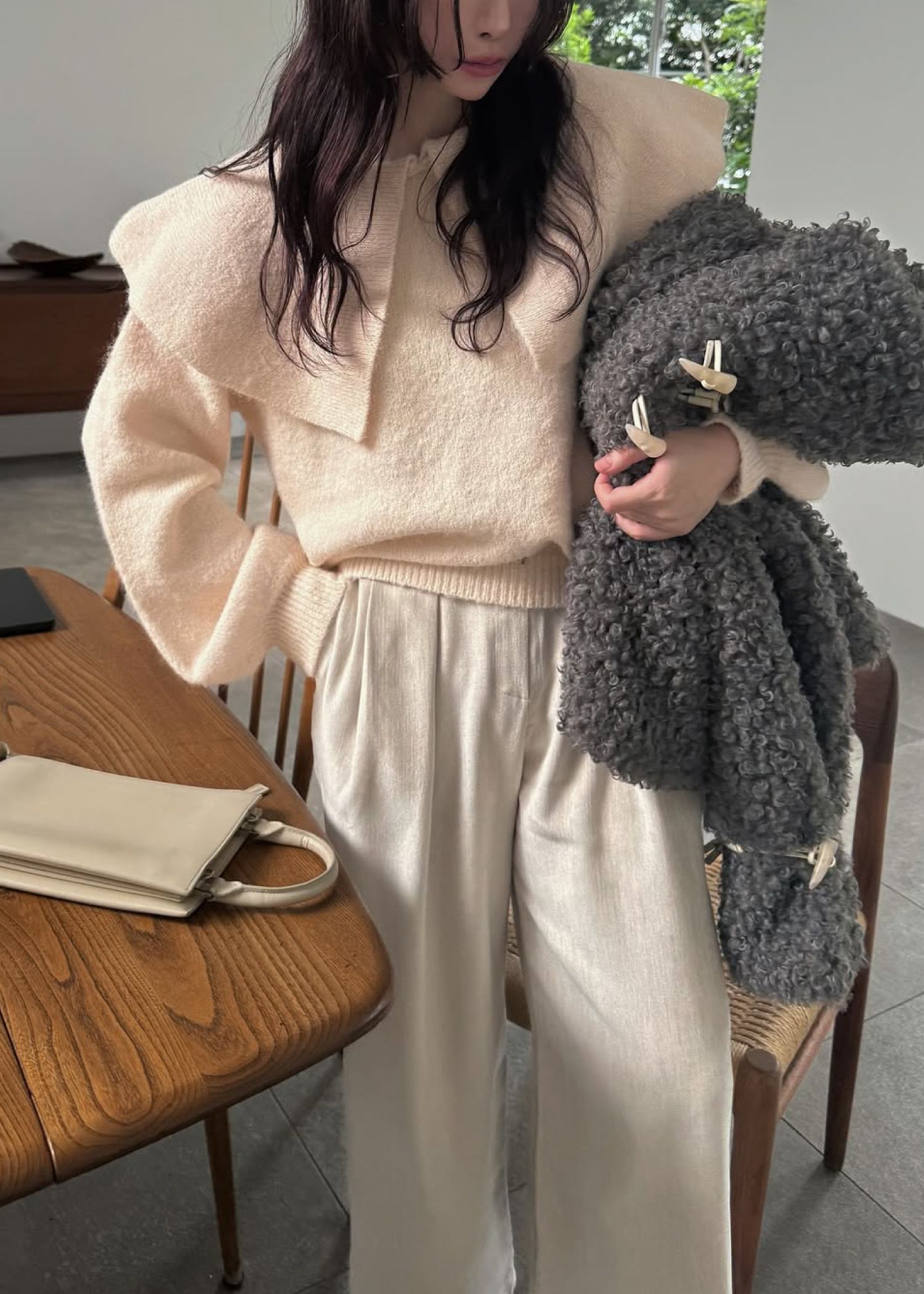 overlay big collar volume sleeve knit