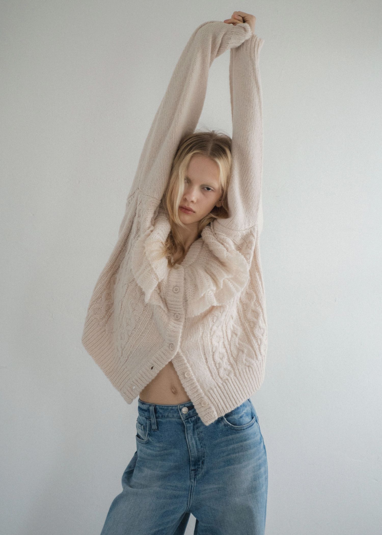 shoulder frill cable knit cardigan