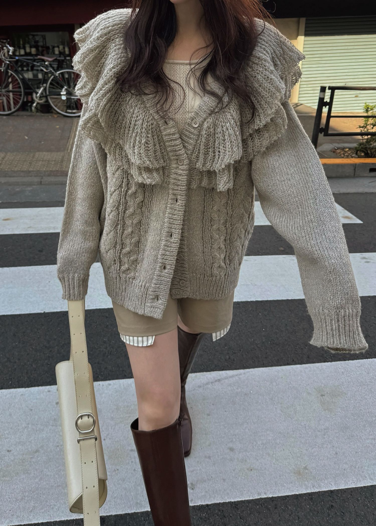 shoulder frill cable knit cardigan