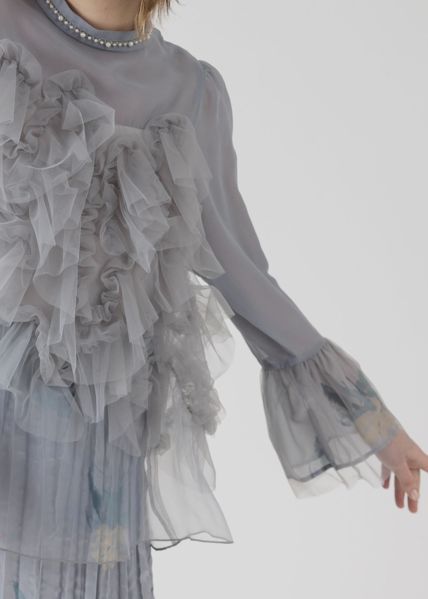 random tulle layered iris pleats OP