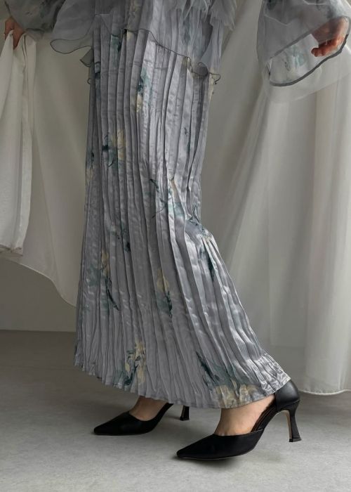 random tulle layered iris pleats OP