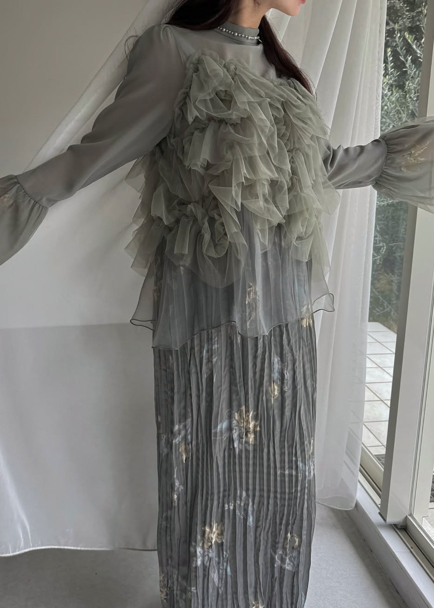 random tulle layered iris pleats OP