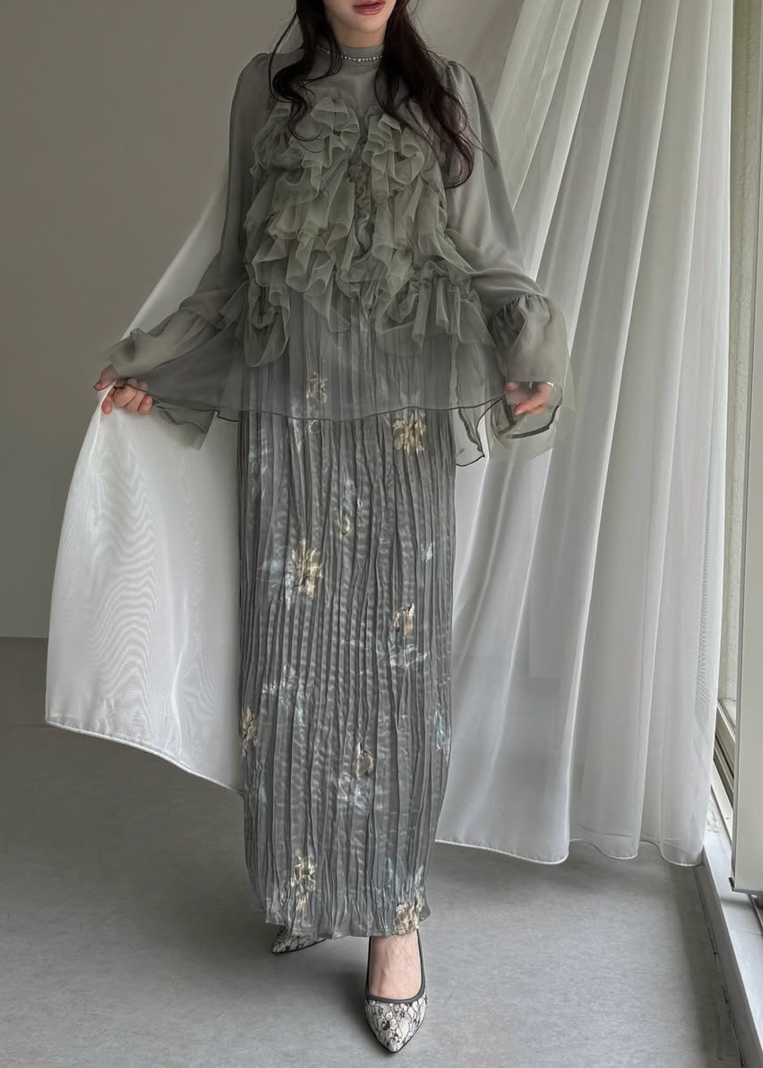 random tulle layered iris pleats OP