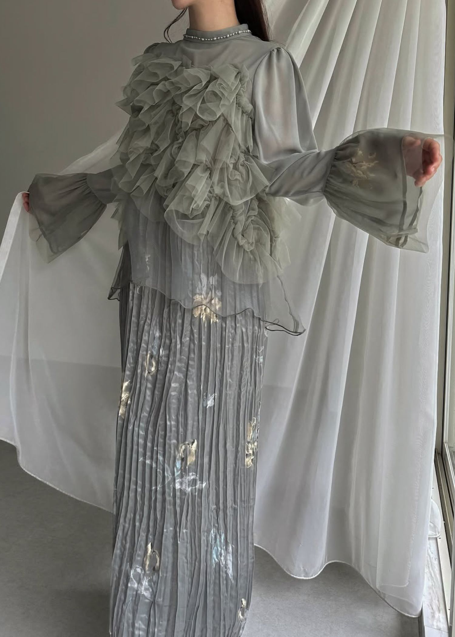 random tulle layered iris pleats OP