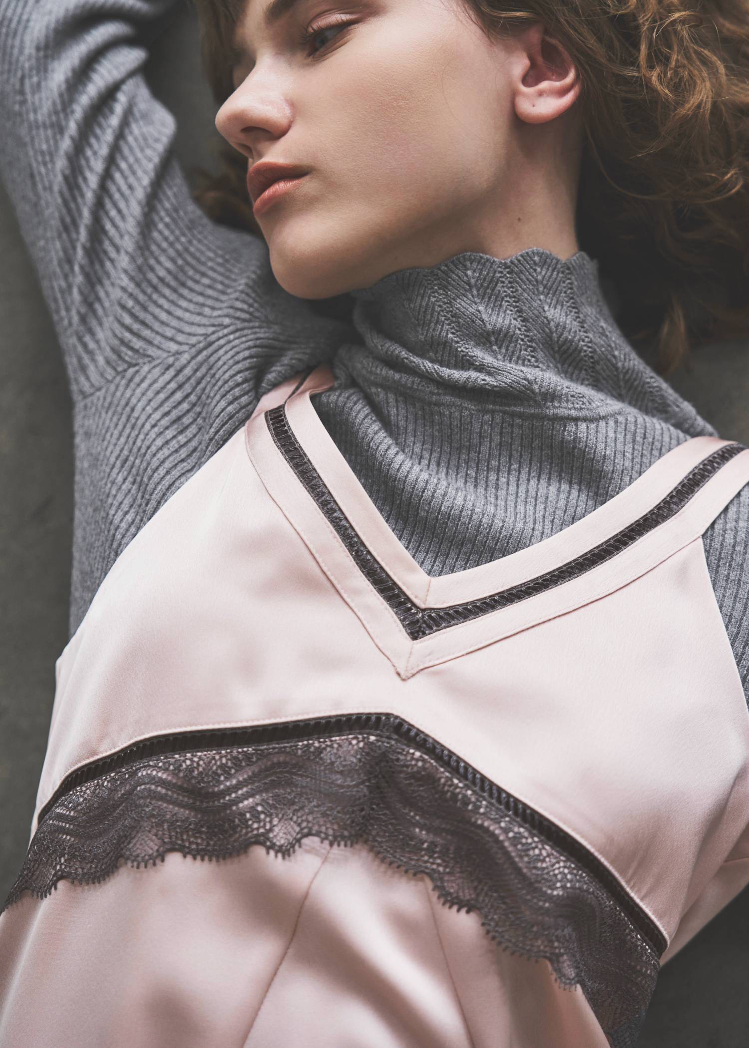 hem flare bicolor lace camisole OP