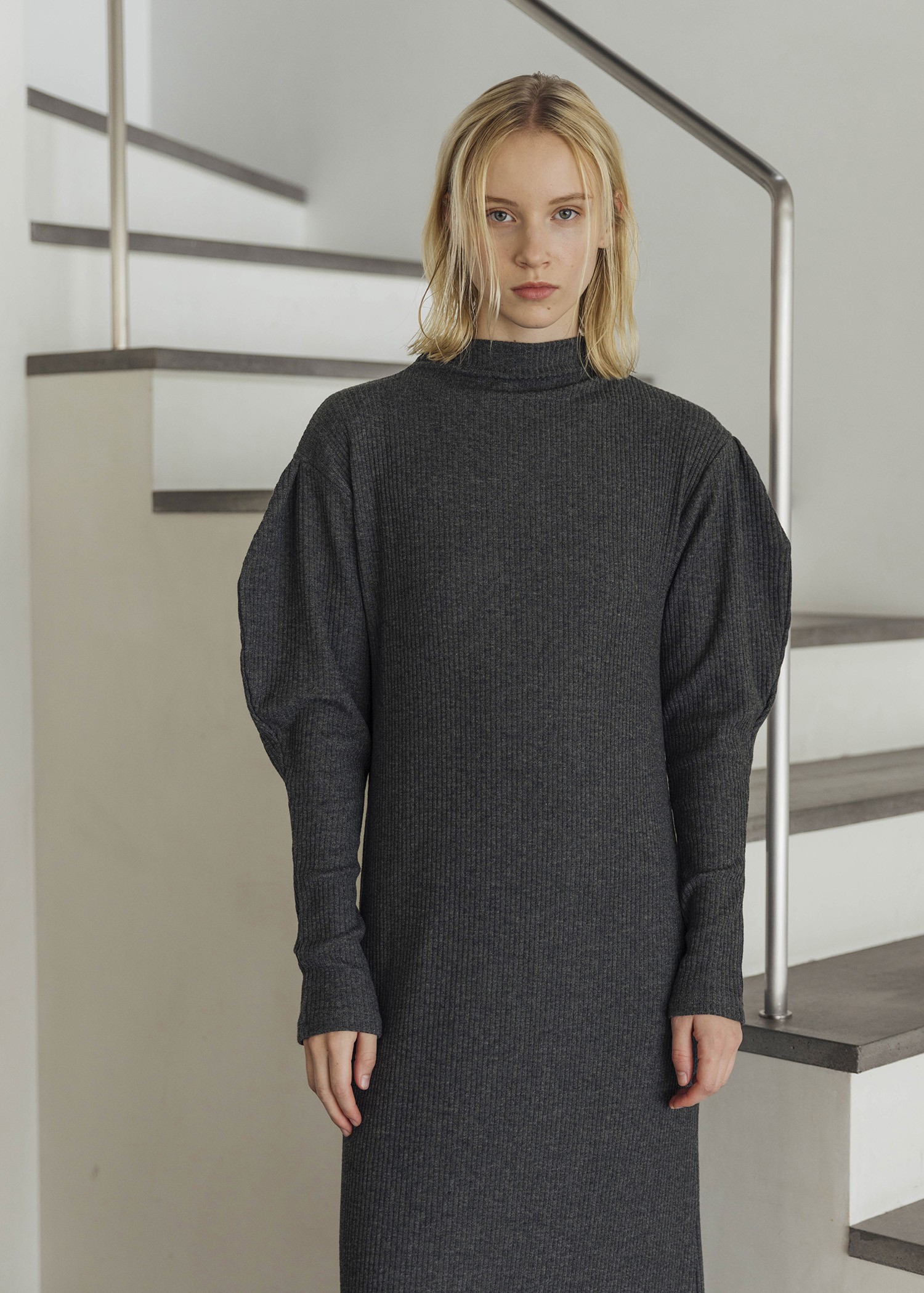 volume sleeve high neck rib OP