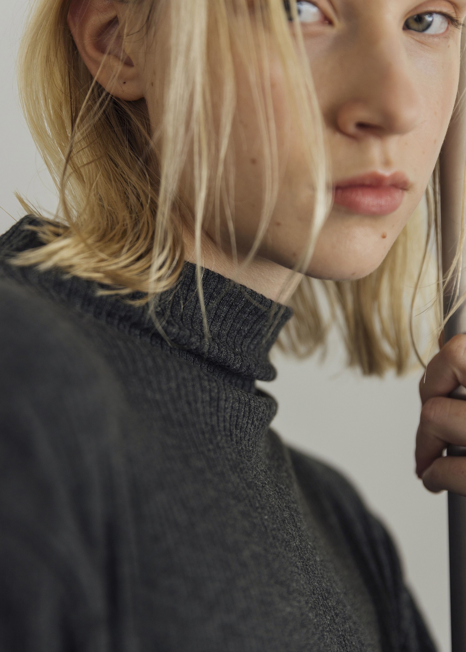 volume sleeve high neck rib OP