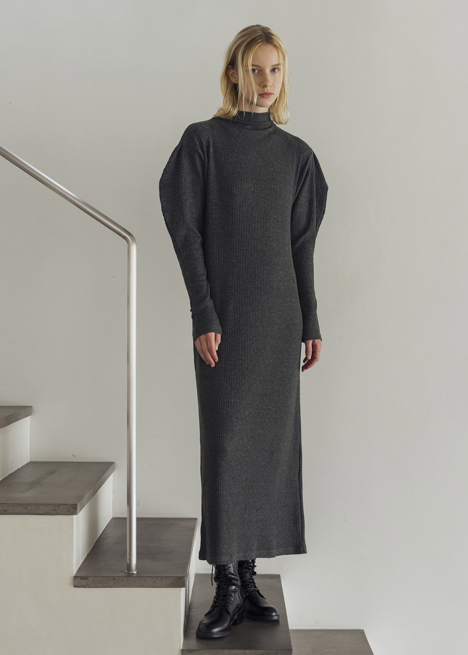 volume sleeve high neck rib OP