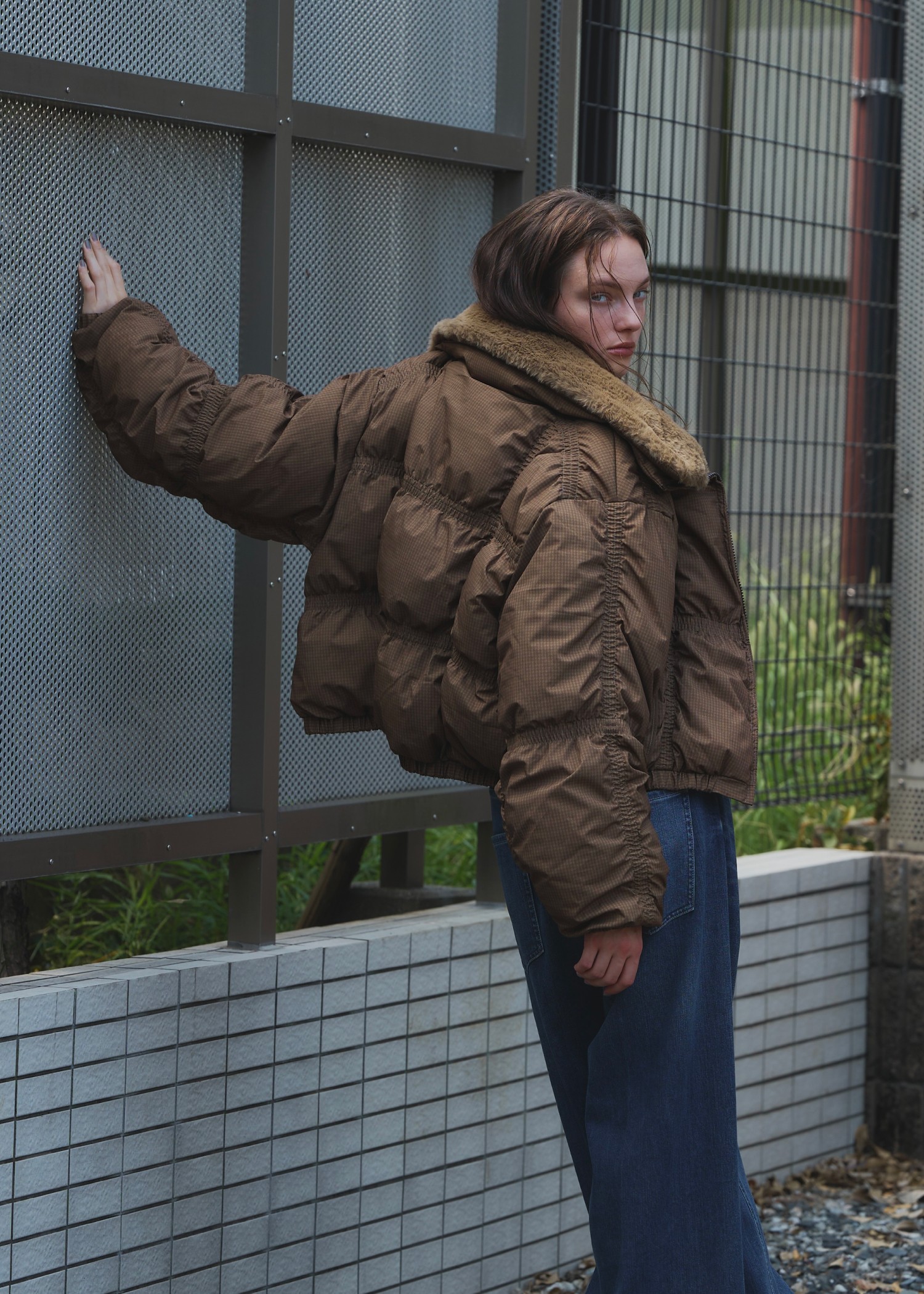 down stitch check fur collar short JK