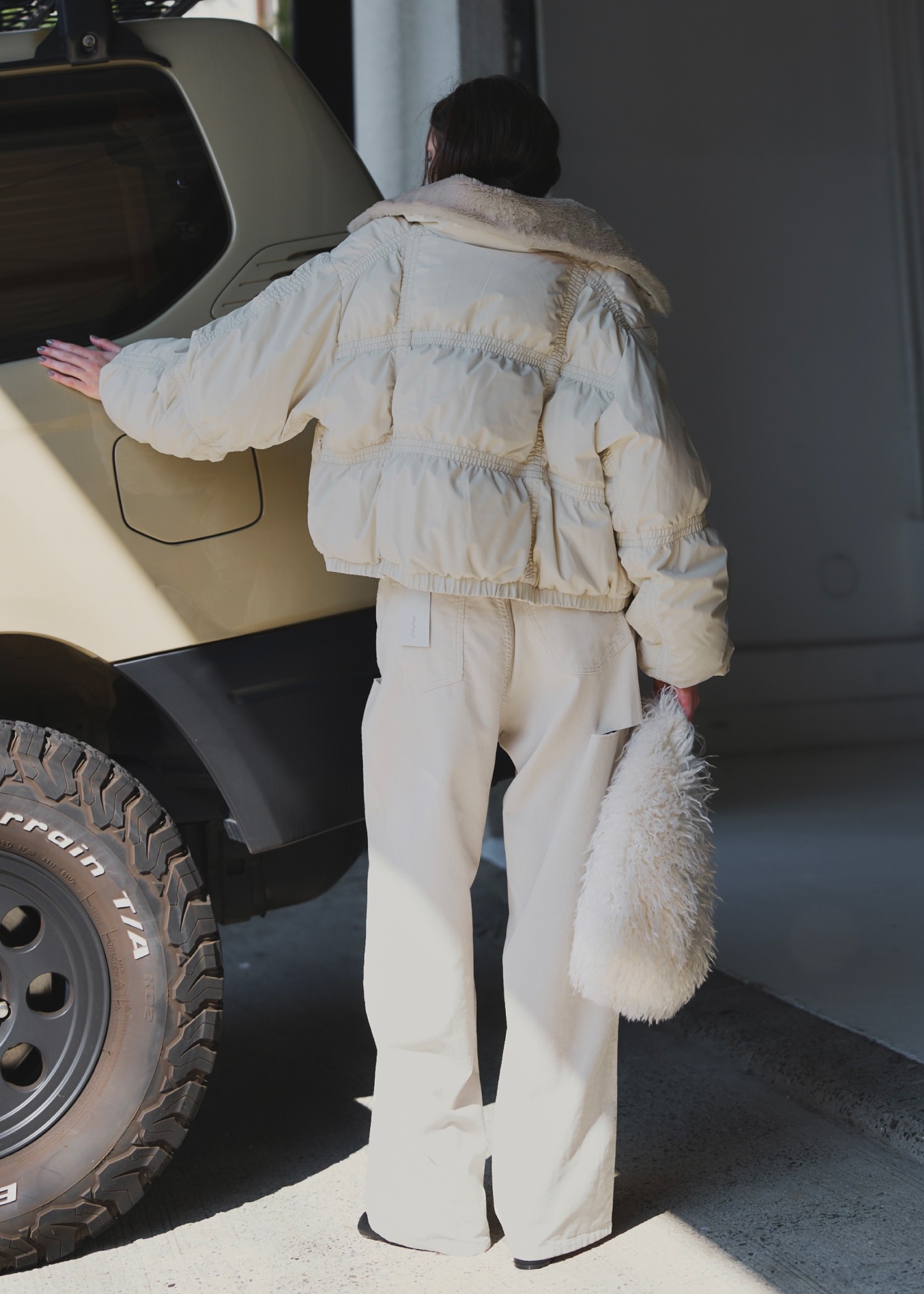 down stitch check fur collar short JK