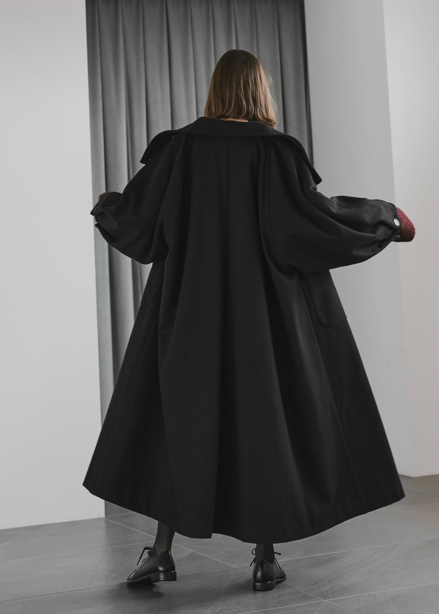 raglan volume sleeve over coat