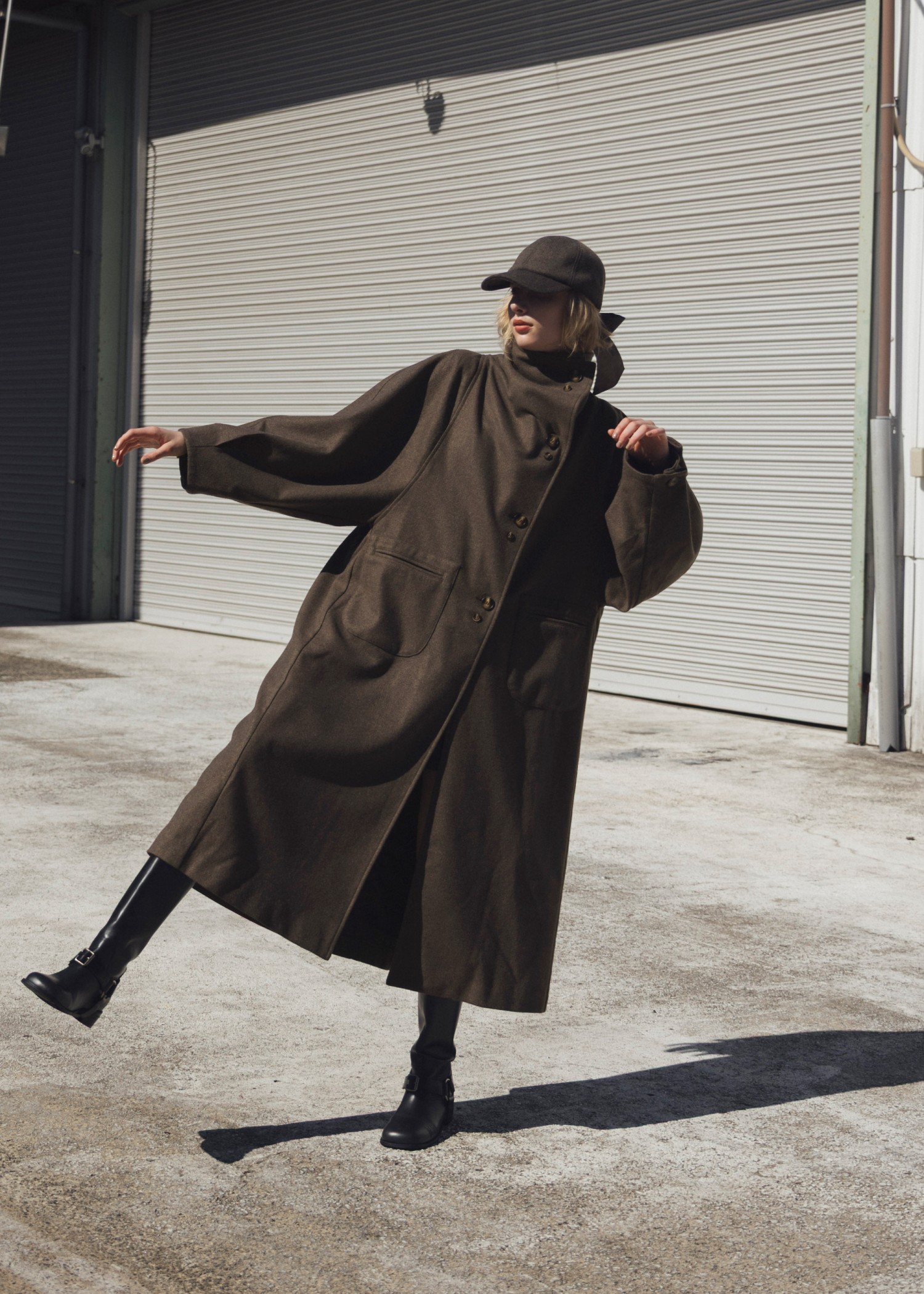 raglan volume sleeve over coat