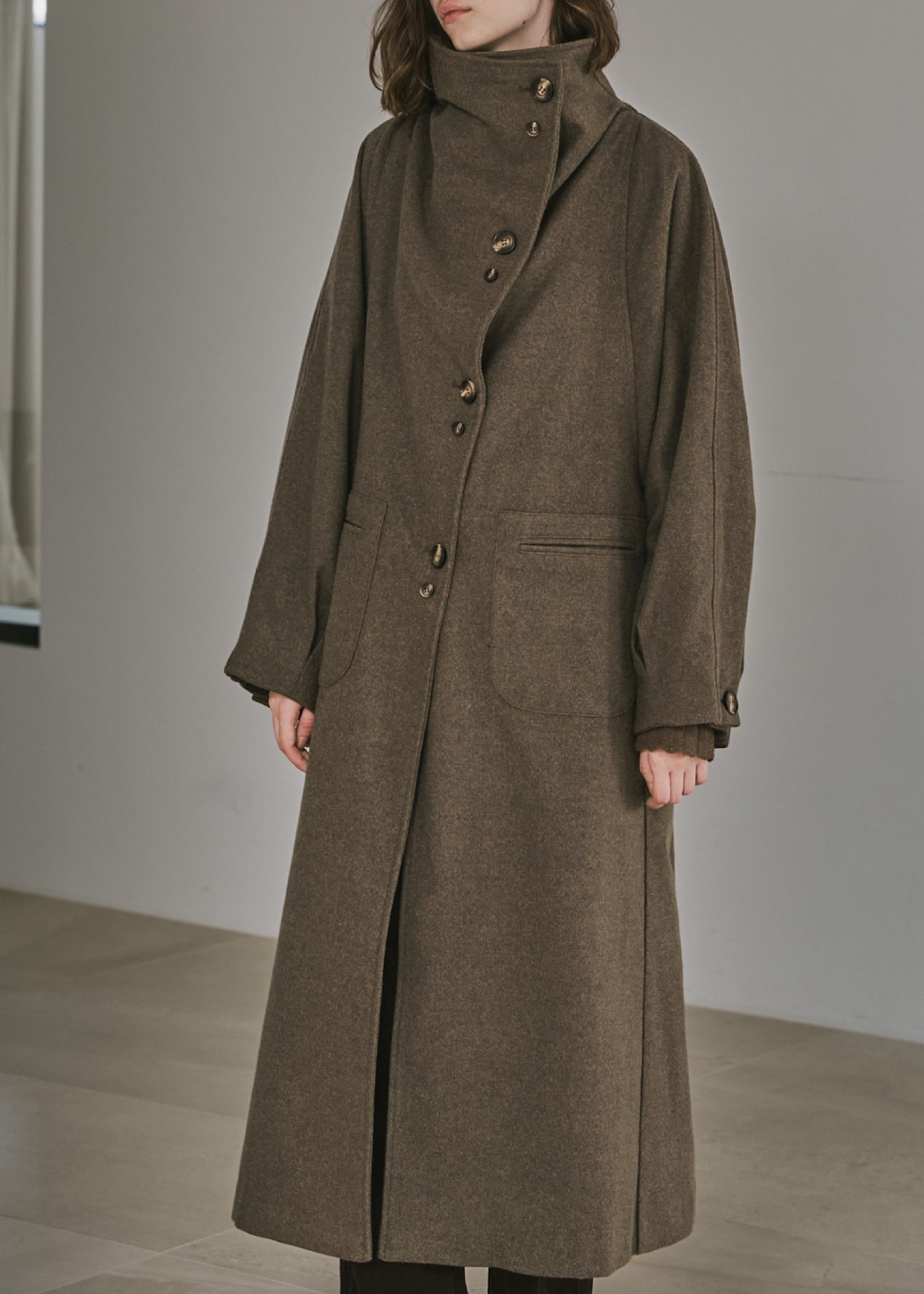 raglan volume sleeve over coat