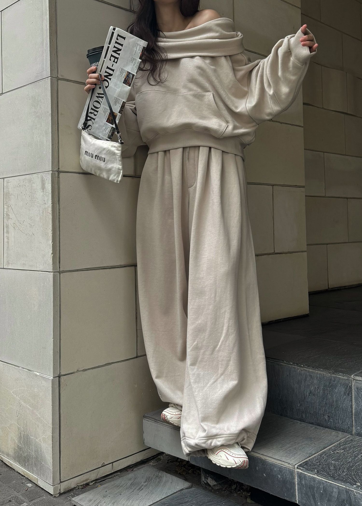 volume tuck drawstring hem sweat PT