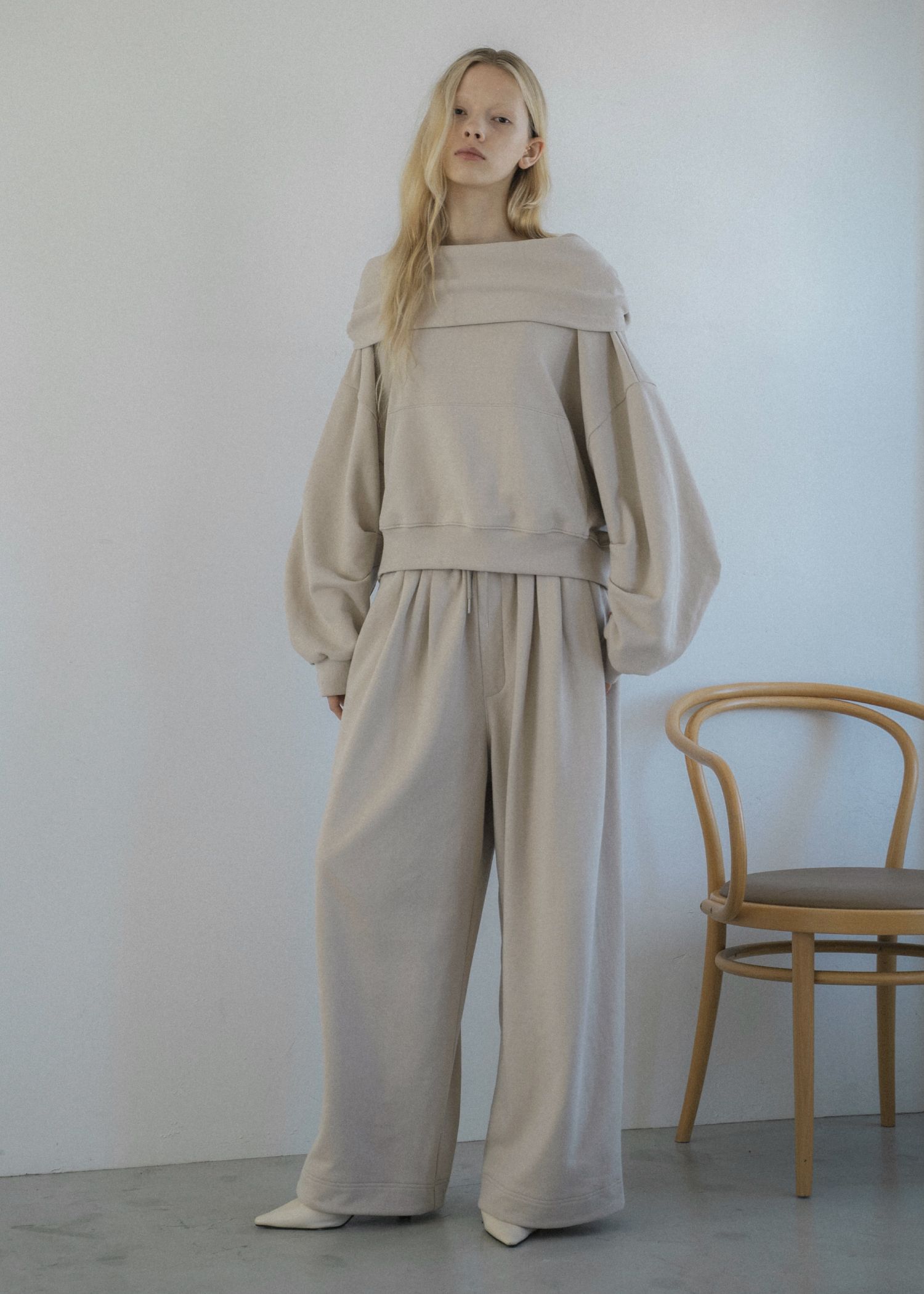 volume tuck drawstring hem sweat PT