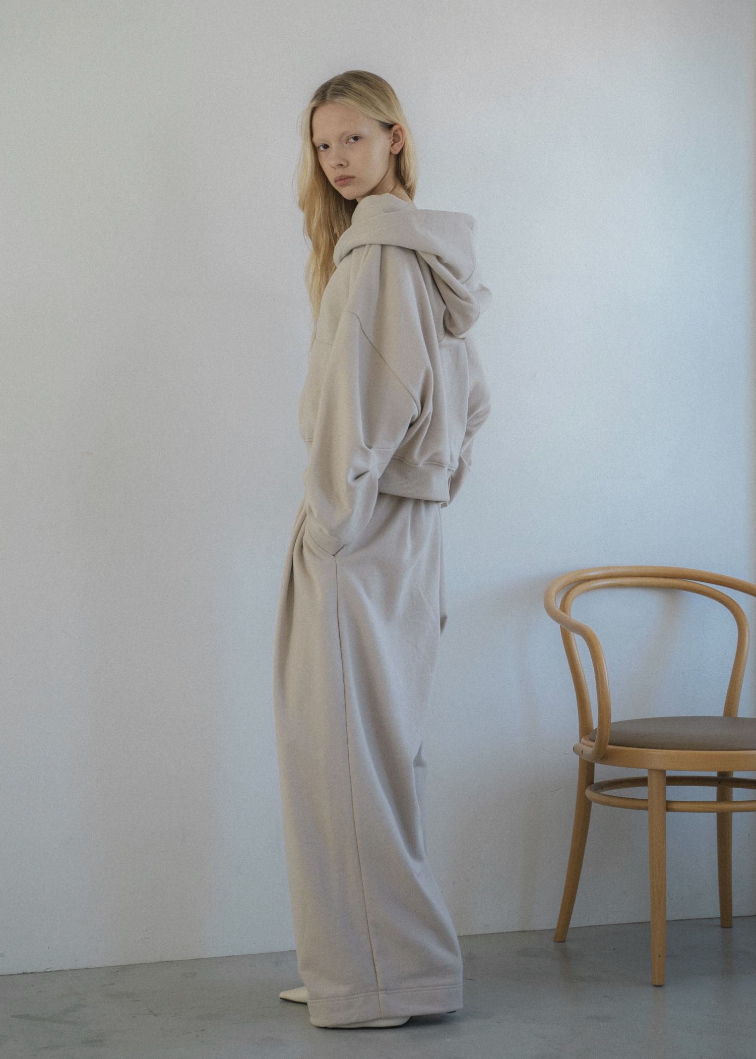 volume tuck drawstring hem sweat PT