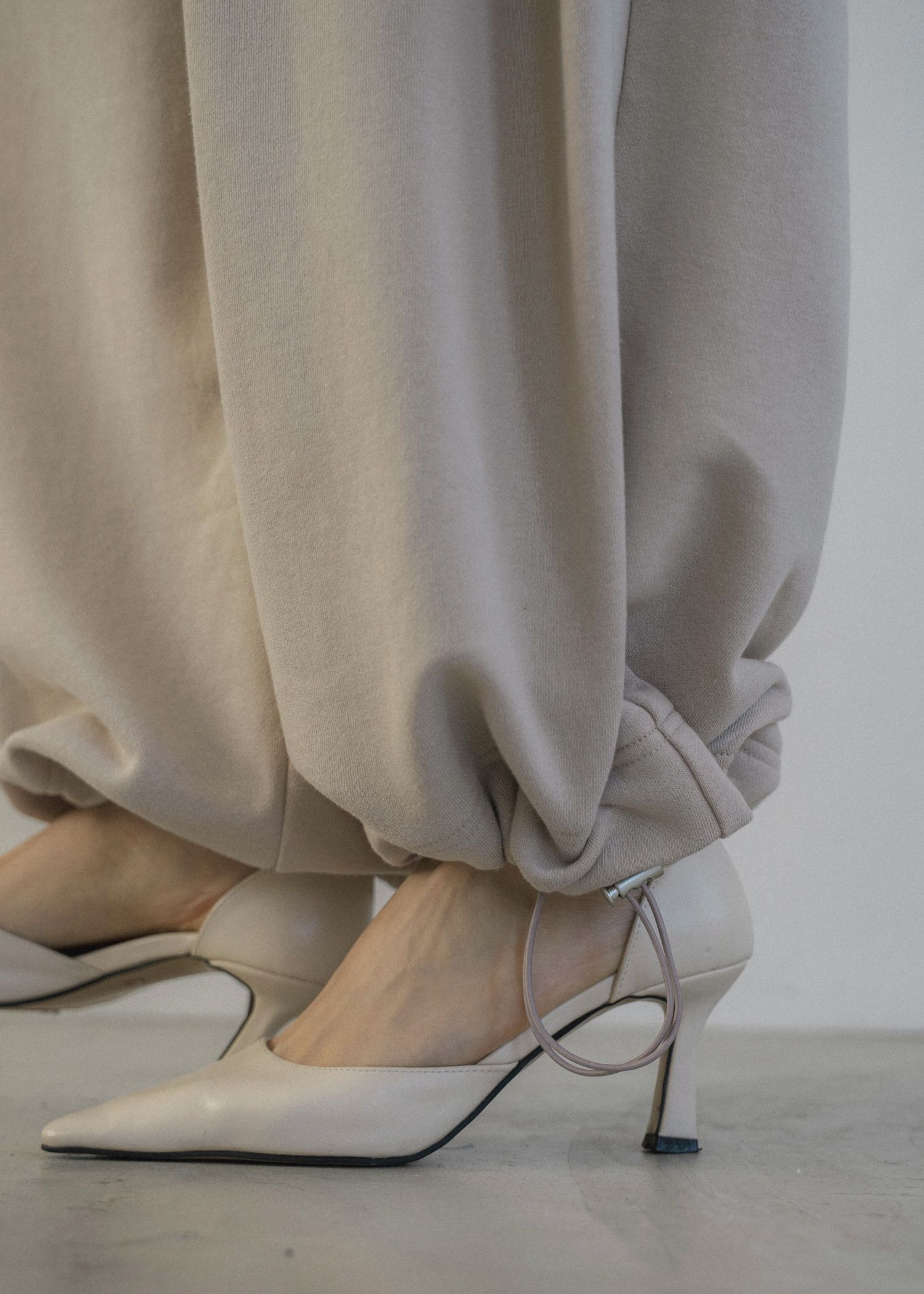 volume tuck drawstring hem sweat PT